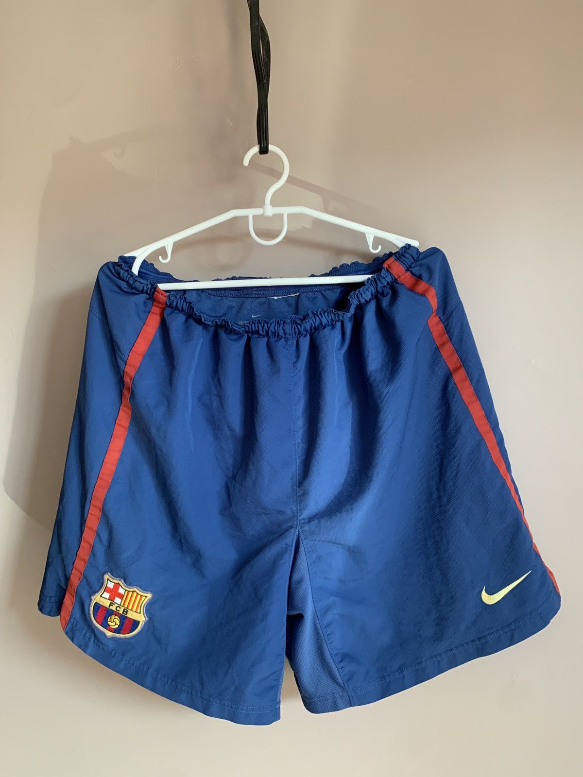 Vintage FC Barcelona 2005 2006 vintage Nike soccer football shorts Size US 34 / EU 50 - 1 Thumbnail