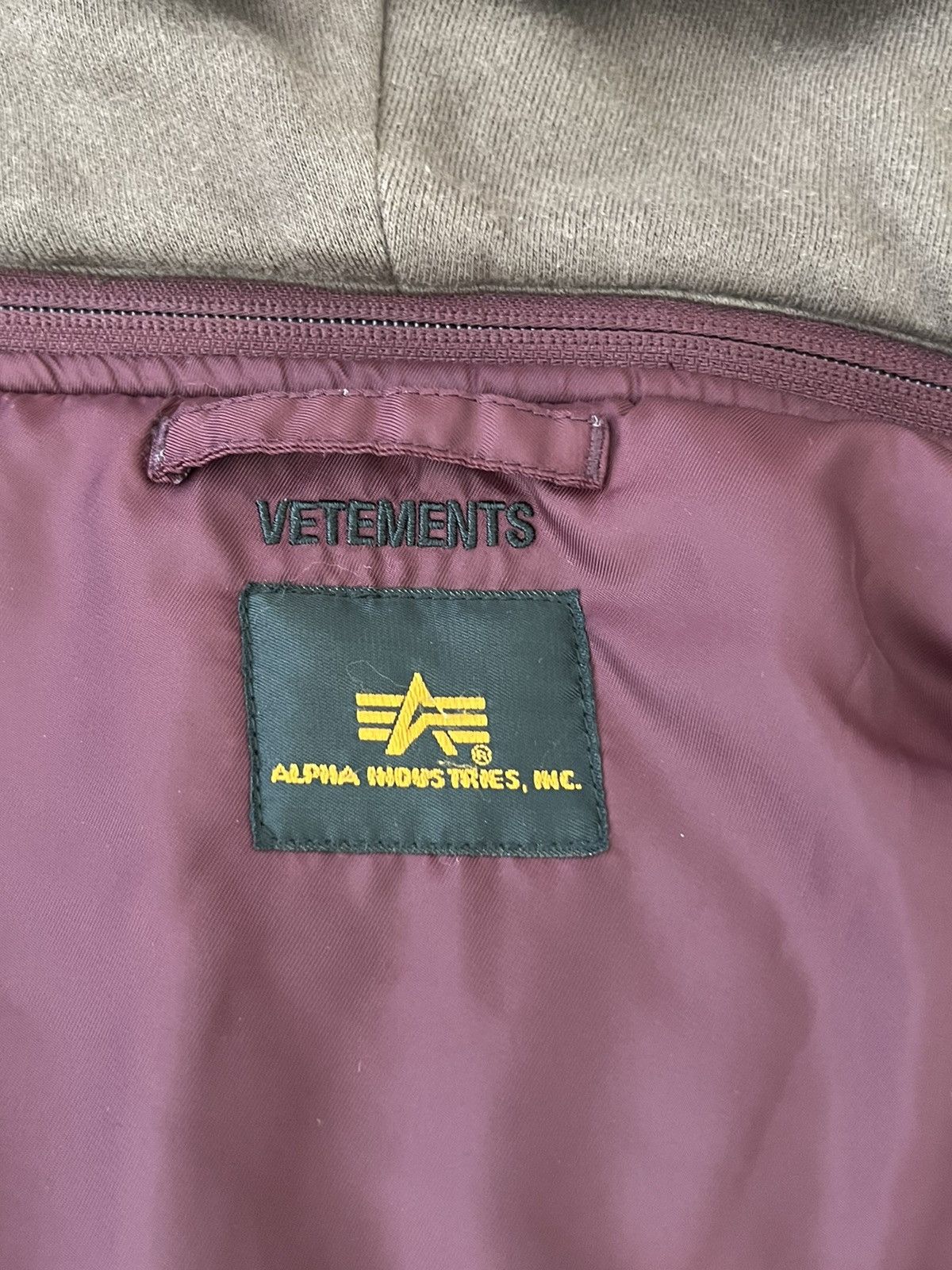 Vetements SS17 Reversible Bomber Jacket Size US S / EU 44-46 / 1 - 11 Thumbnail