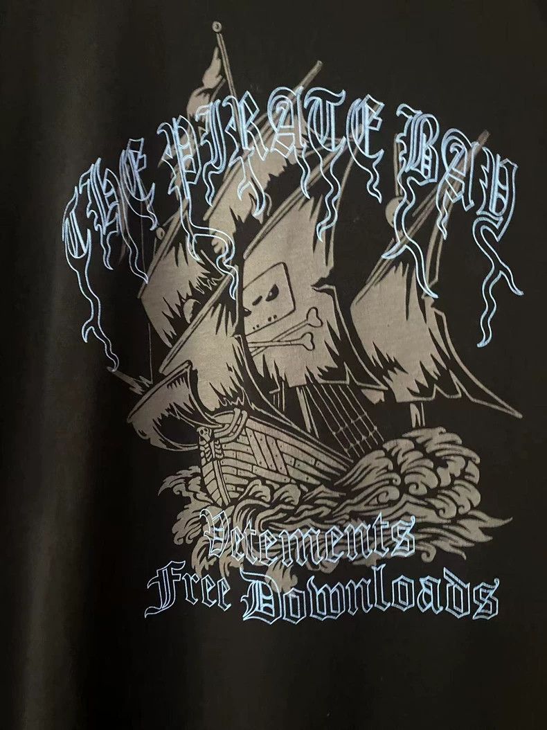 Vetements Vetements Pirate ship short-sleeve Size US XS / EU 42 / 0 - 2 Thumbnail