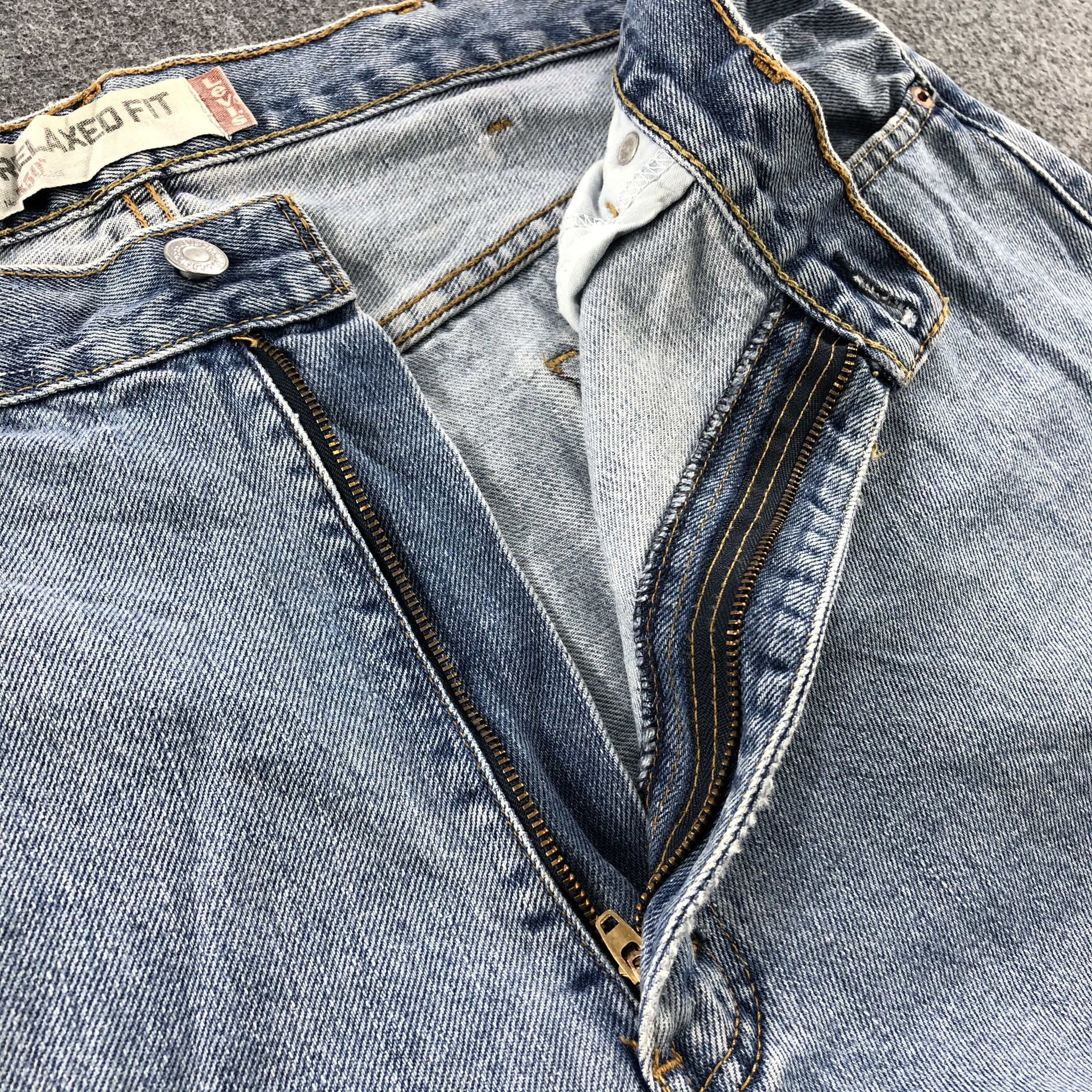 Levi's Vintage Light Wash Levis 550 Jeans- J1358 Size US 39 - 7 Thumbnail