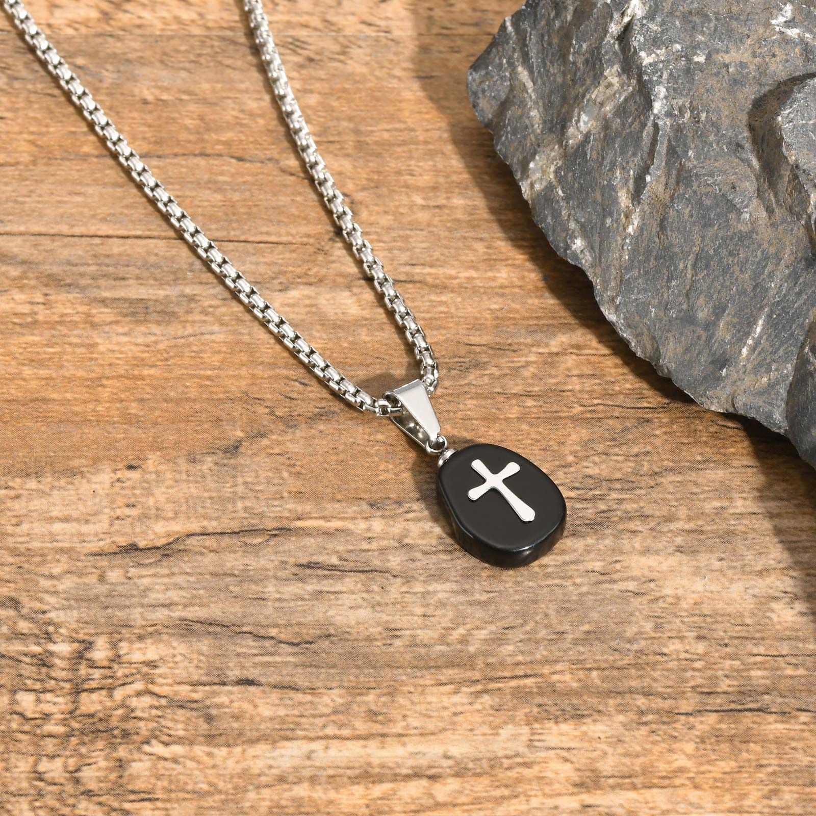 Jewelry Retro Classic Style Cross Necklace Size ONE SIZE - 5 Thumbnail