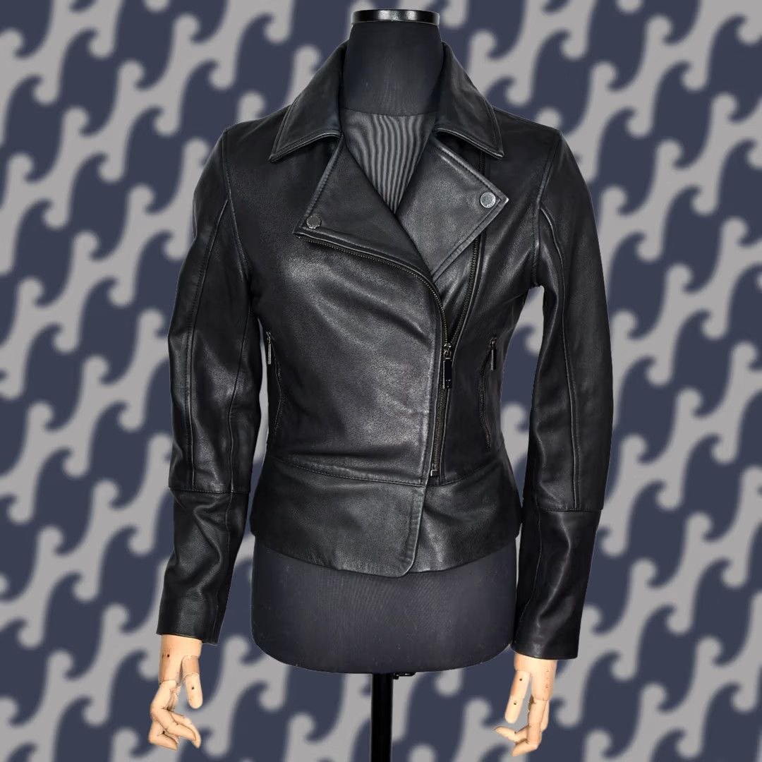 Ted Baker Ted Baker Lizia Minimal Leather Biker Jacket Women's size 4 Black Ted Baker Lizia Minimal Biker Jacket Women Regular XS-XXL Size S / US 4 / IT 40 - 1 Thumbnail