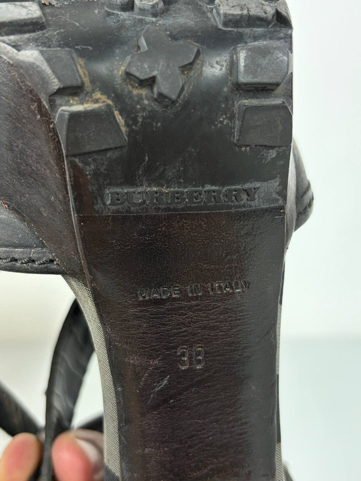 Burberry Burberry studded gladiator heels Size US 8 / IT 38 - 14 Thumbnail
