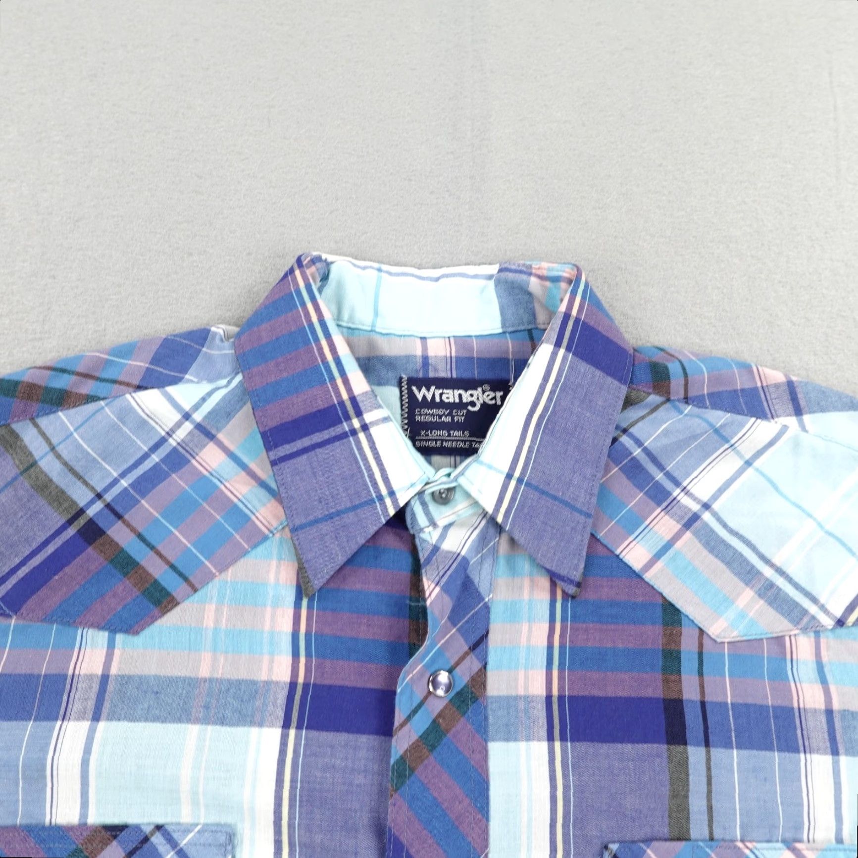 Wrangler VINTAGE Wrangler Shirt M Blue Cowboy Cut Pearl Snap Western X Long Tails Mens Size US M / EU 48-50 / 2 - 2 Thumbnail