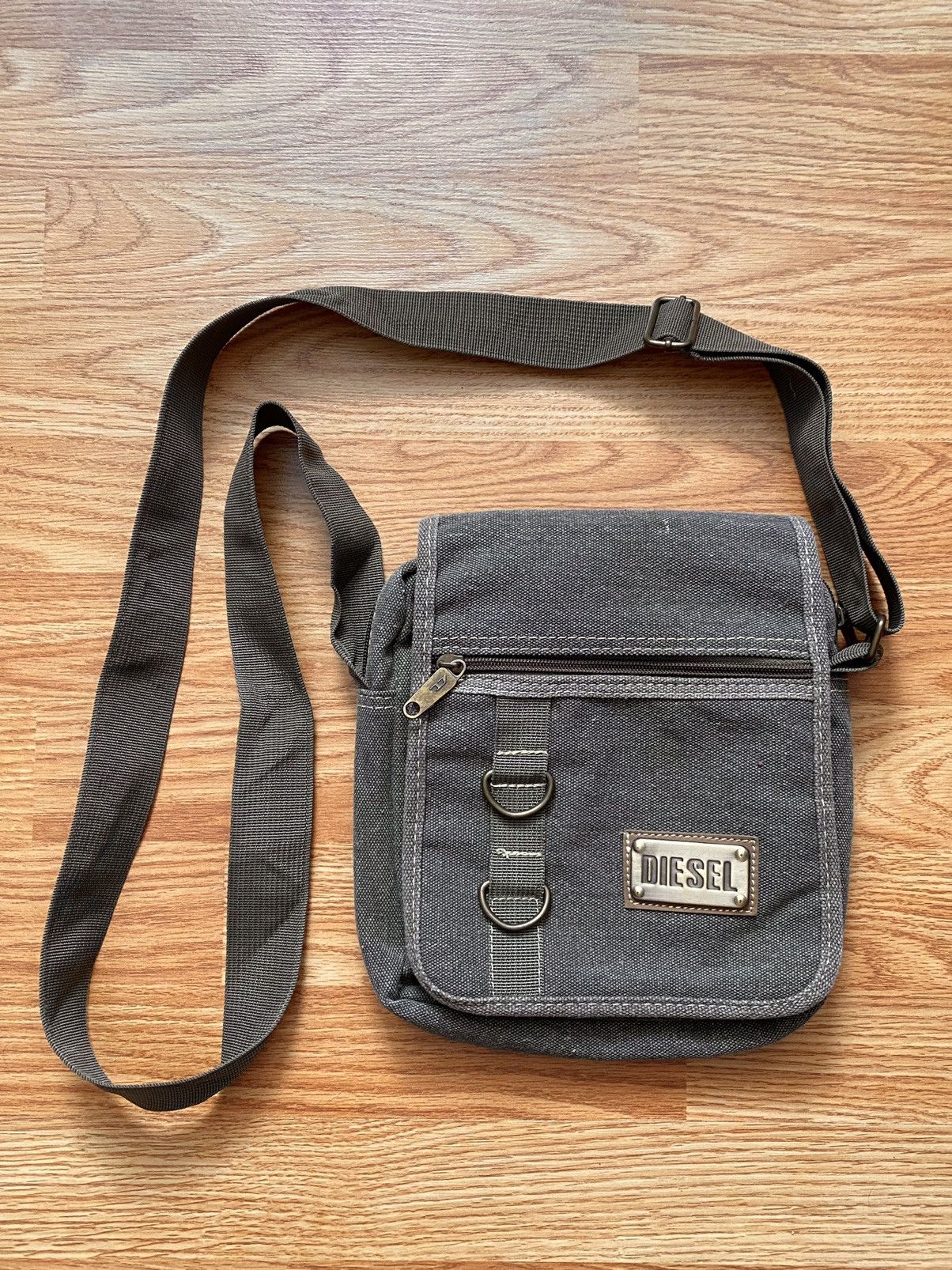 Diesel Cargo Messenger Crossbody Bag Y2K in Green, Men's