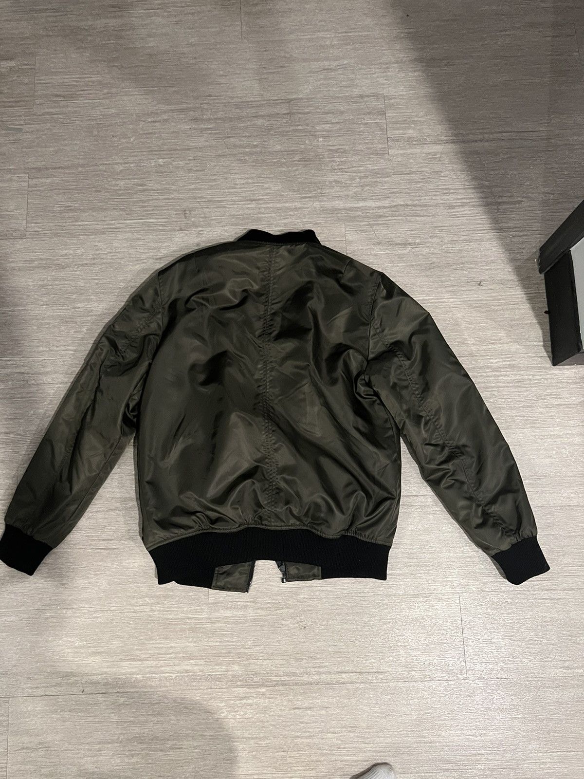Guess Green Bomber Size US S / EU 44-46 / 1 - 2 Thumbnail