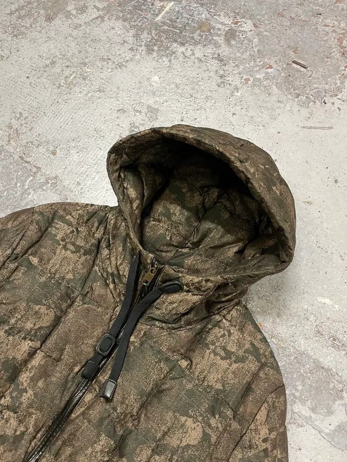 Dolce & Gabbana 2000s Dolce & Gabbana Holographic Camo Khaki Puffer Jacket Size US S / EU 44-46 / 1 - 5 Thumbnail