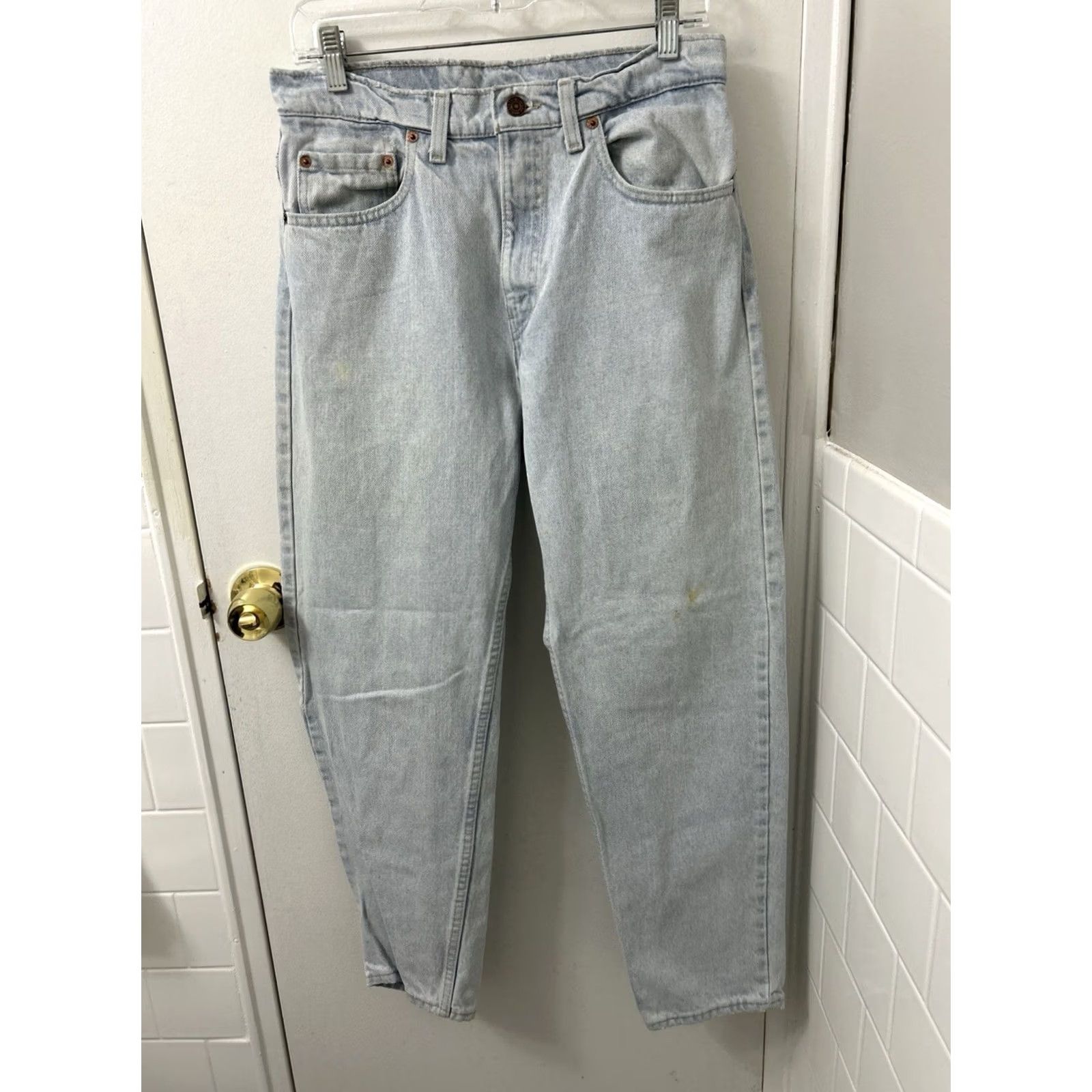 Levi's VINTAGE Levi's 550 Jeans Mens 32x30 Light Wash Relaxed Fit Denim Blue 5-Pocket Brand: Levi's Mens Size US 32 / EU 48 - 2 Thumbnail