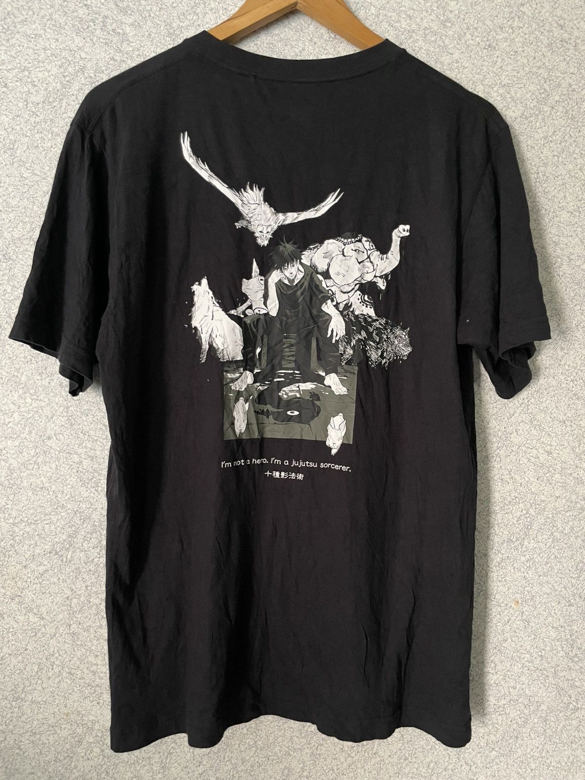 Anime Jujutsu Kaisen Japanese Manga Series Uniqlo T Shirt Size US L / EU 52-54 / 3 - 1 Thumbnail