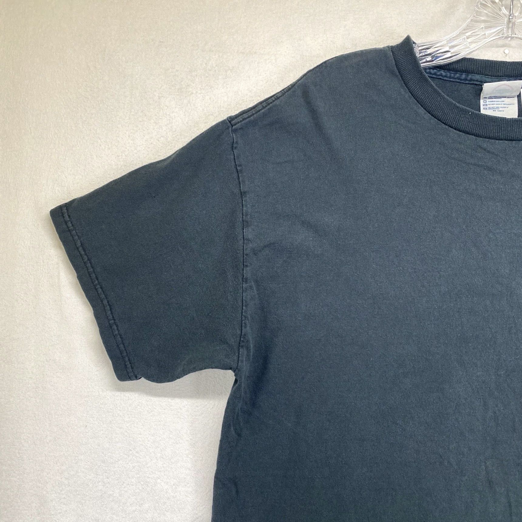 Delta VINTAGE Royal Caribbean T-Shirt 50s Cars Mens Large Faded Black Graphic Classic Music Size US L / EU 52-54 / 3 - 7 Thumbnail