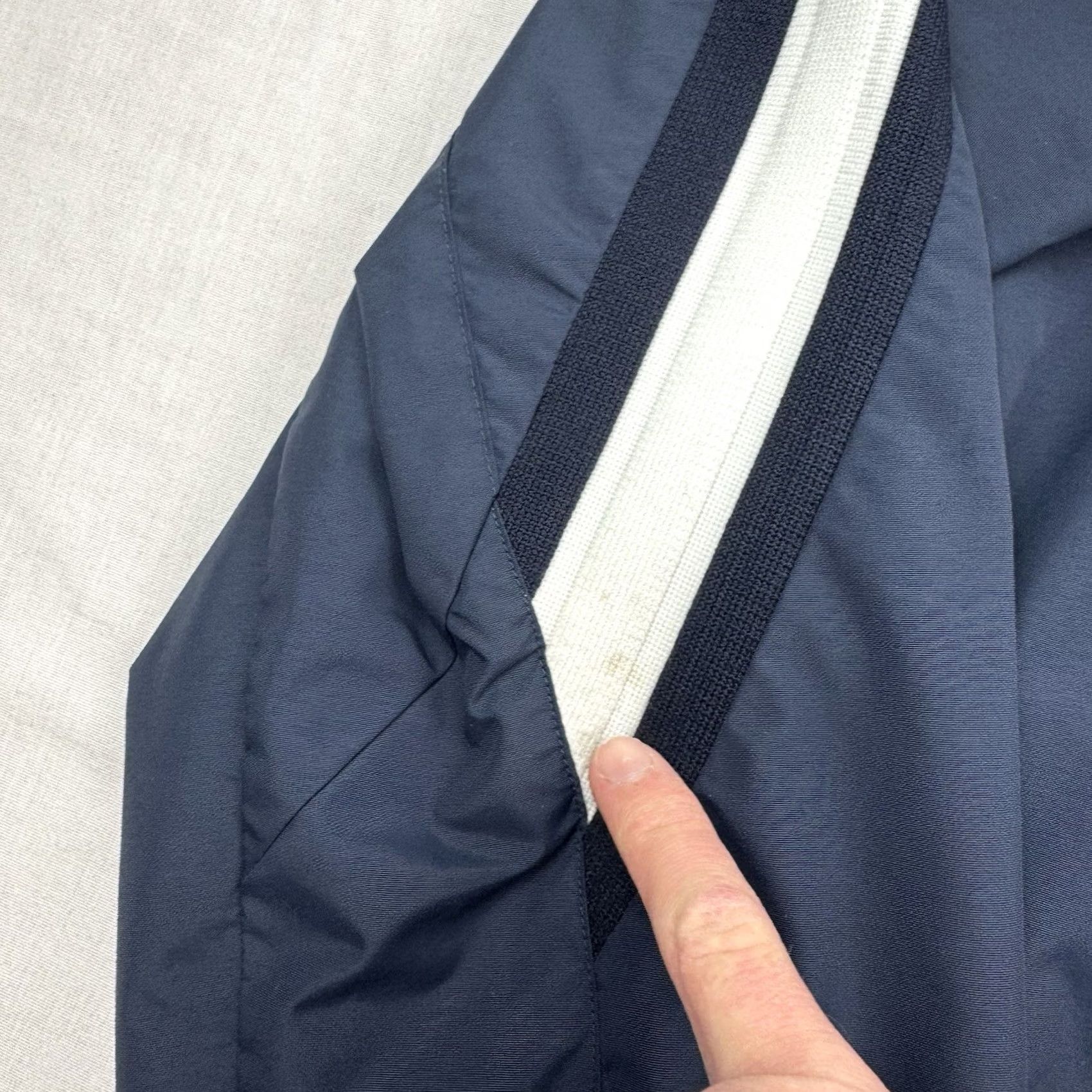 Emporio Armani Emporio Armani Ea7 Windbreaker Jacket Men 2XL Blue Zip Collared Full Zip Lightweight Casual TravelBlocked Size US XXL / EU 58 / 5 - 6 Thumbnail