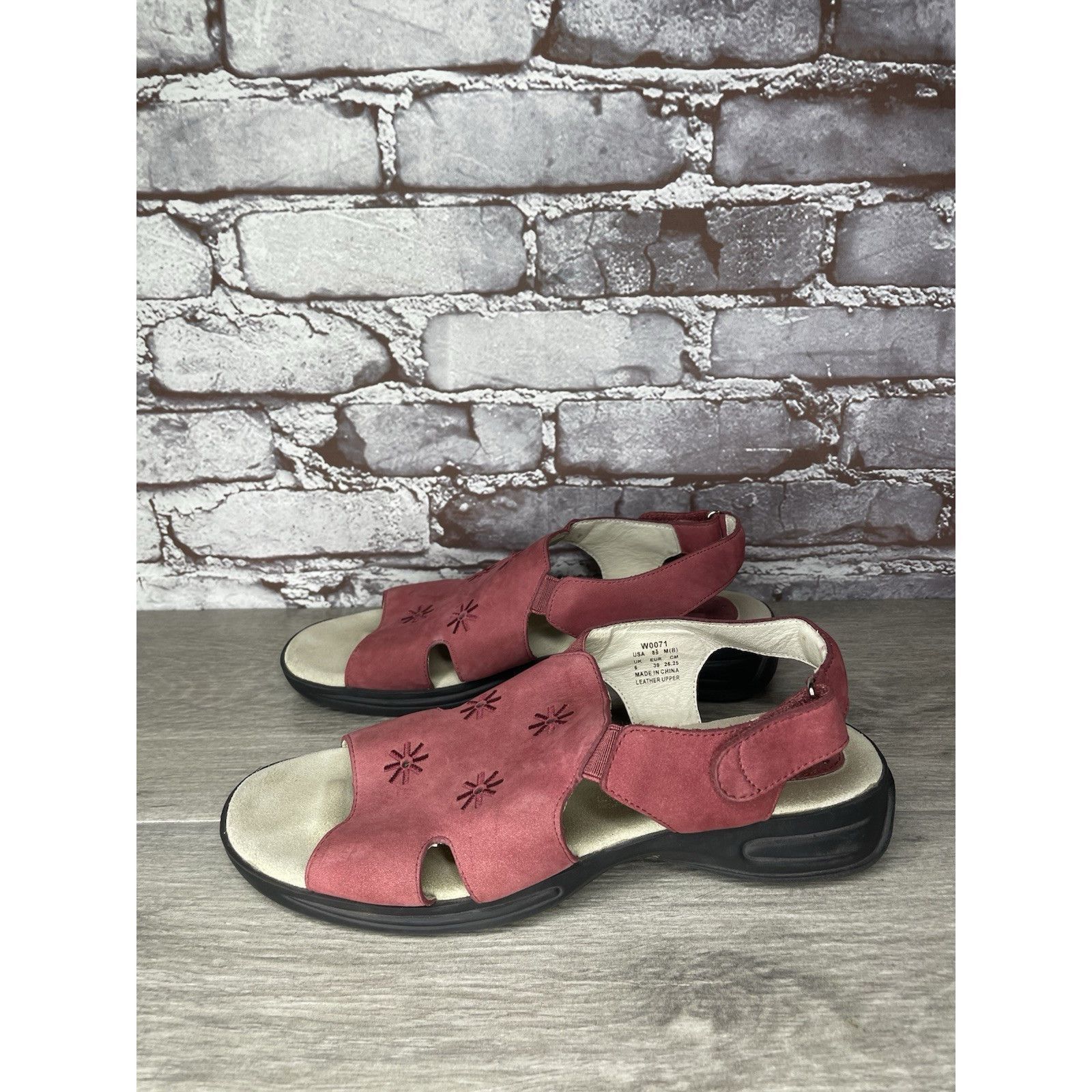 Propper Propet Pink Suede Leather Floral Casual Comfort Sandals Wome Size US 8.5 / IT 38.5 - 1 Thumbnail