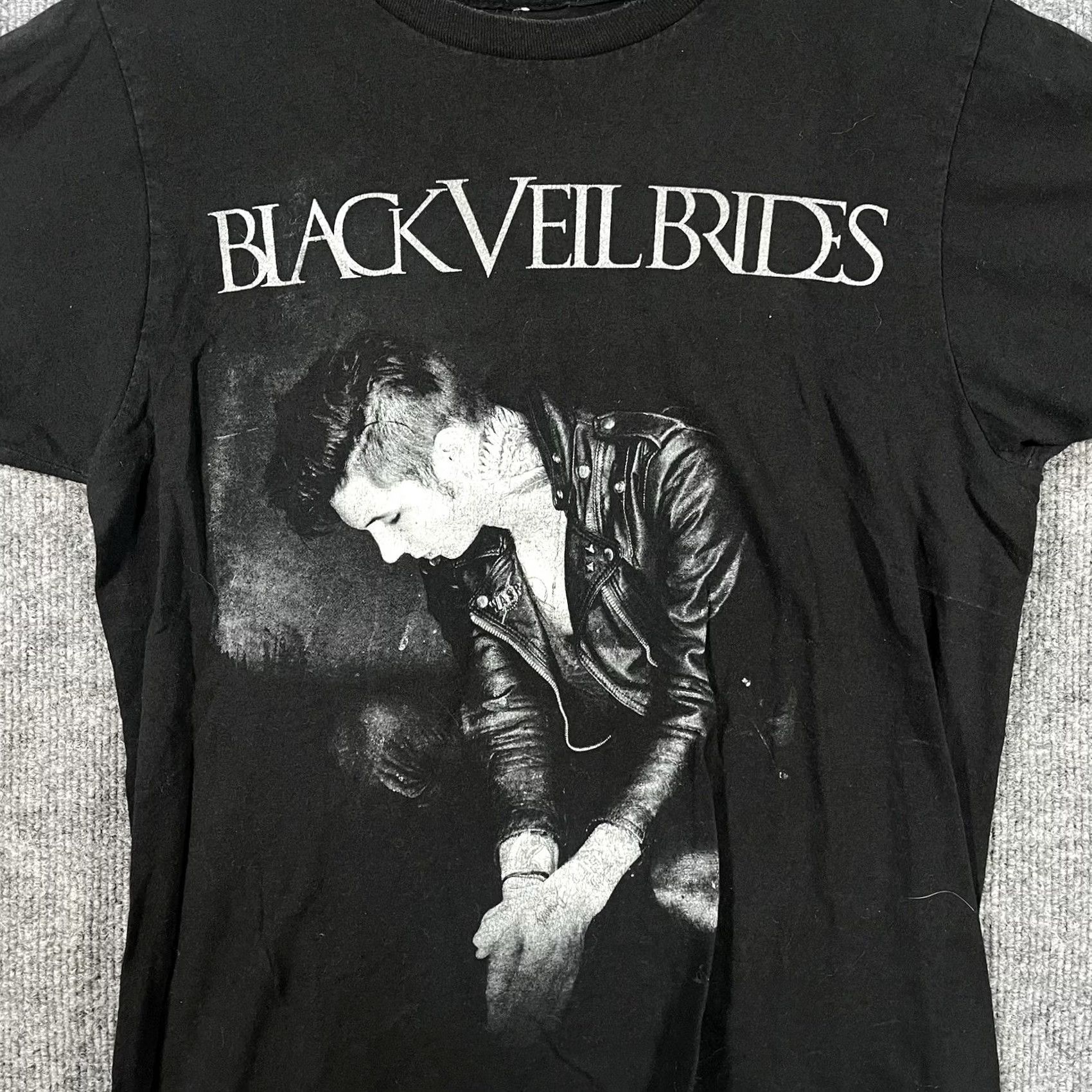 Vintage VINTAGE Black Veil Brides T Shirt Mens M Black Emo Scene Deathcore Metal RARE Size US M / EU 48-50 / 2 - 2 Thumbnail