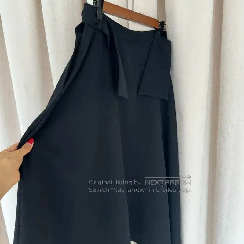 Yohji Yamamoto Yohji Yamamoto Black Wool Midi Skirt . Size 27" / US 4 / IT 40 - 4 Thumbnail