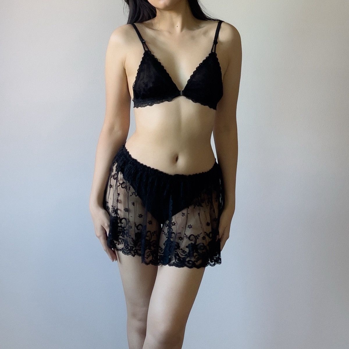 Vintage Vintage 1990s Black Semi-Sheer Lace Lingerie Set (S–M) Size M / US 6-8 / IT 42-44 - 2 Thumbnail