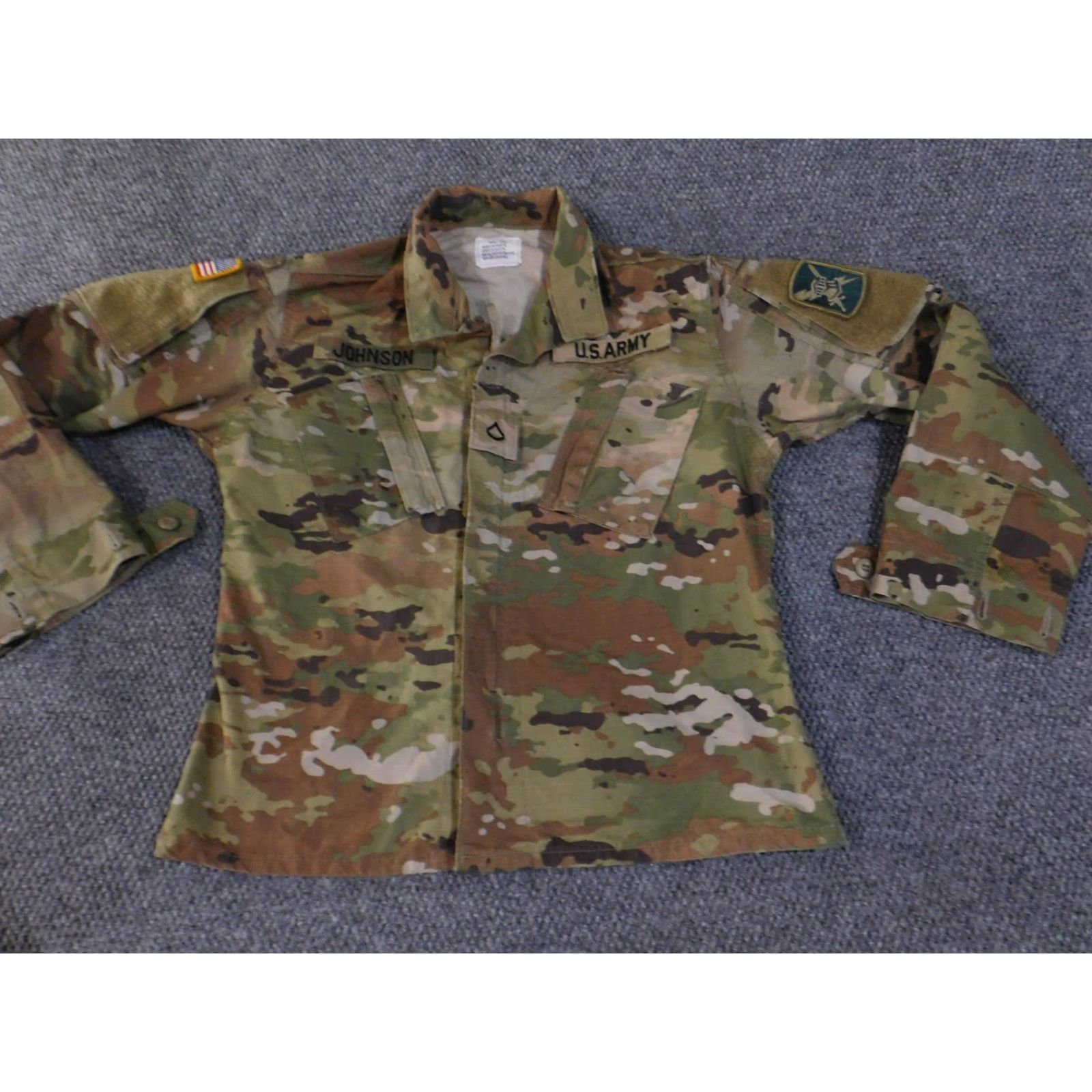 Vintage VINTAGE US Army ACU OCP Jacket Womens Small Short Camouflage Insect Shield Coat NSN Size 28" / US 6 / IT 42 - 4 Thumbnail