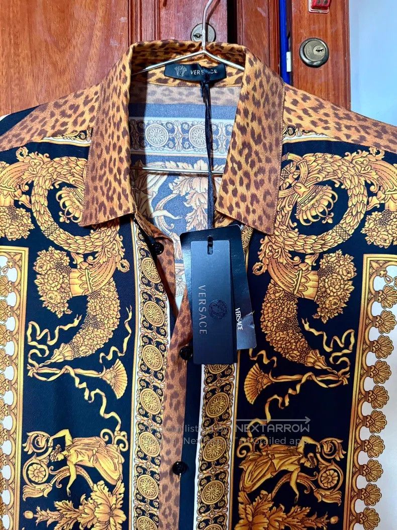 Versace Versace Mulberry silk shirt Size US M / EU 48-50 / 2 - 5 Thumbnail