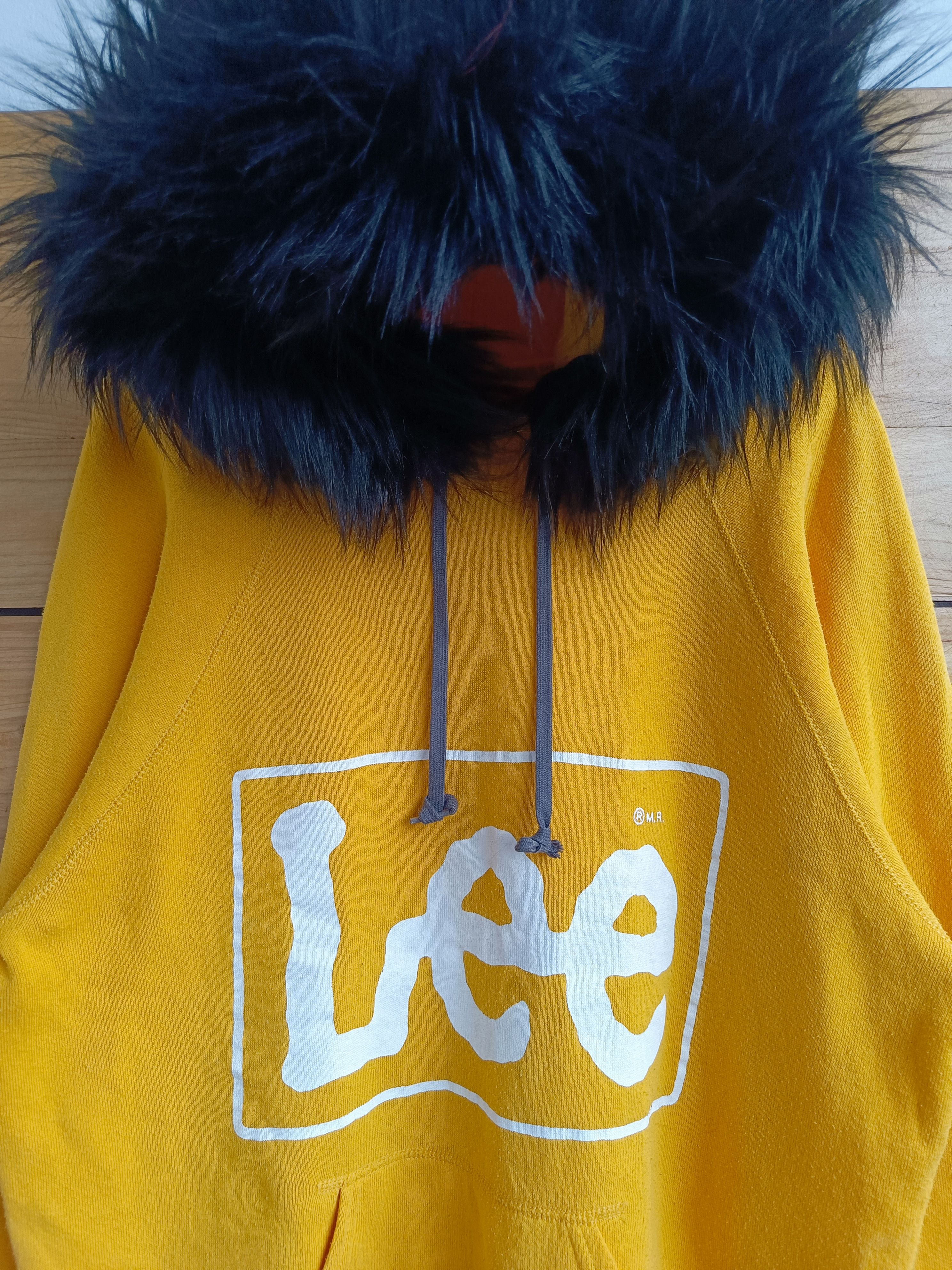 Vintage 90's Lee 50:50 Yellow Fur Hoodie Size US L / EU 52-54 / 3 - 7 Thumbnail