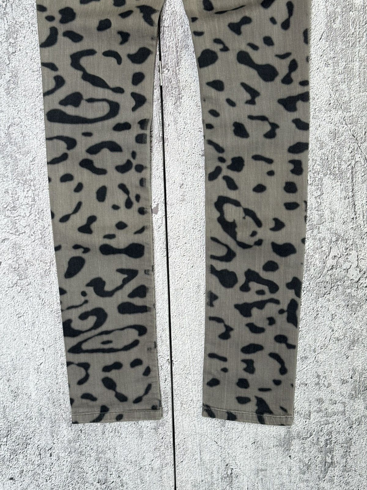 Dolce & Gabbana Y2K Dolce & Gabbana Jeans Leopard Print D&G Logo Denim Pants Size 25" / US 0 / IT 36 - 5 Thumbnail