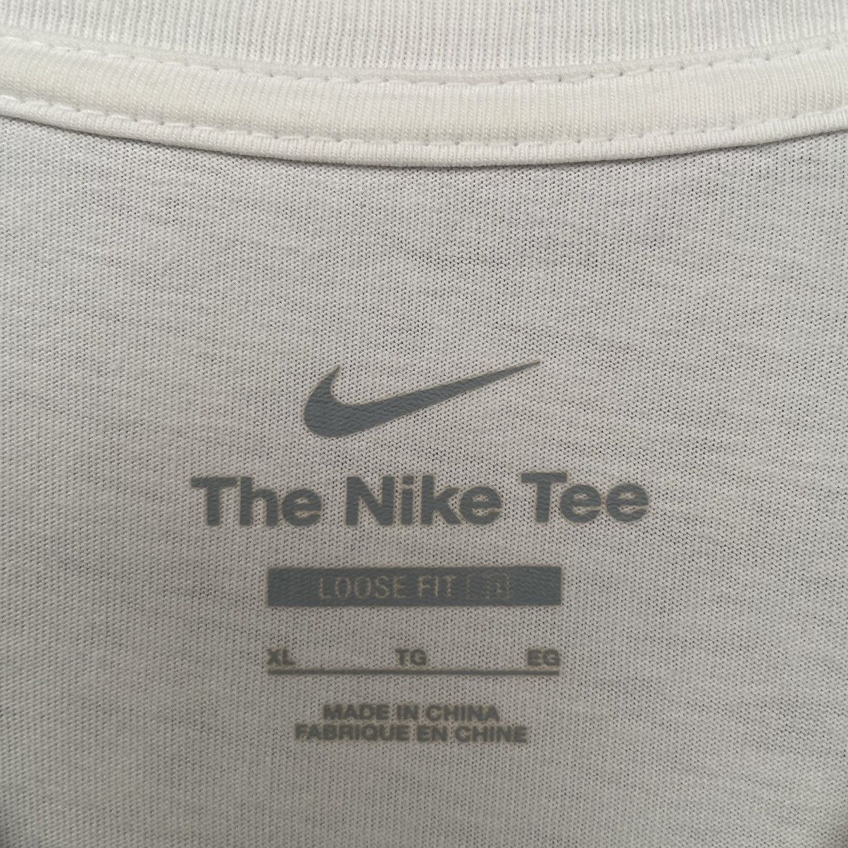 Nike × Vintage Y2K Nike Basketball Rare Graphic T Shirt Size US XL / EU 56 / 4 - 5 Thumbnail