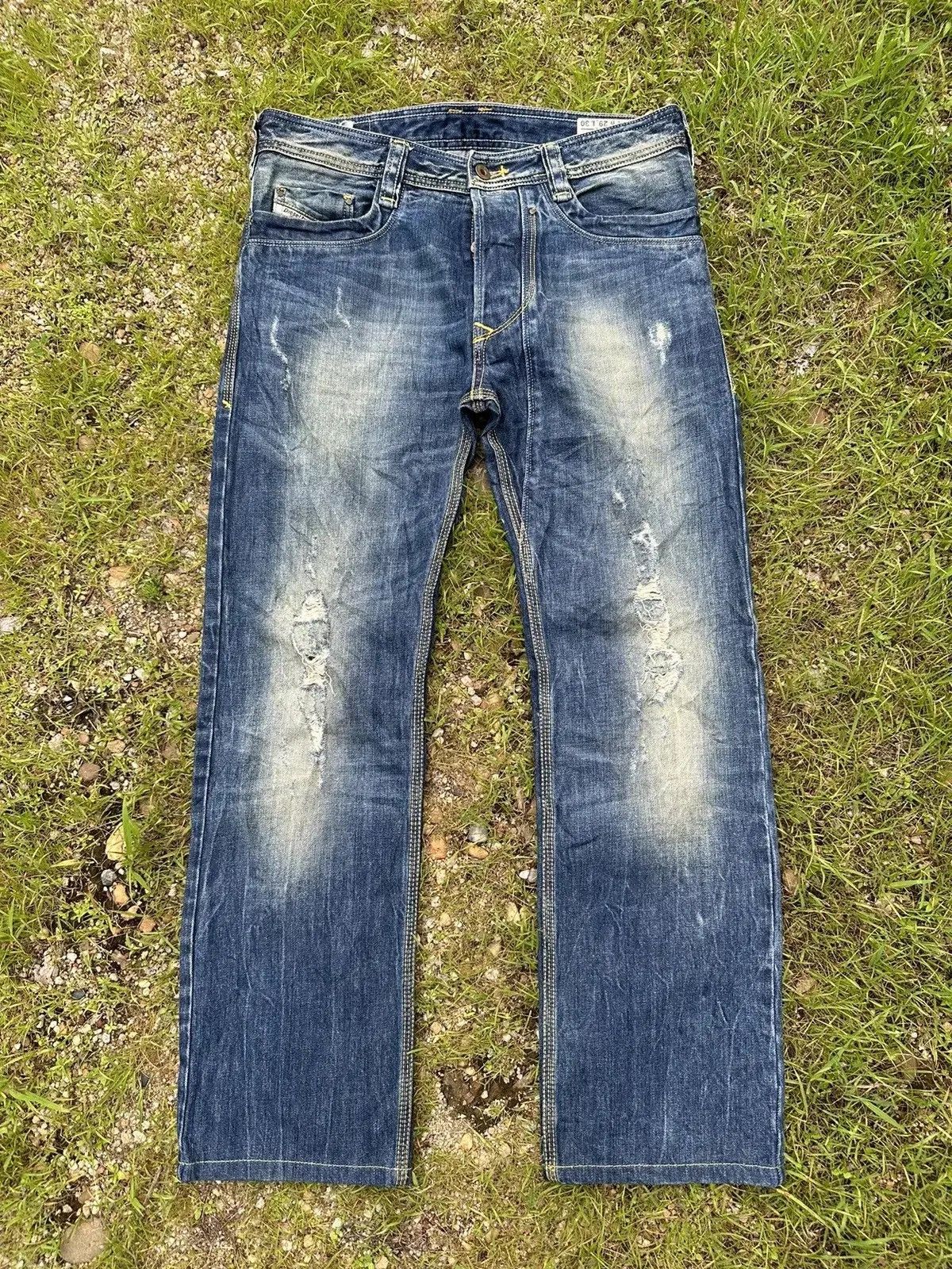 Diesel DIESEL JEANS RIPPED REGULAR STRAIGHT DENIM MUDWASH PANTS Size US 30 / EU 46 - 1 Thumbnail