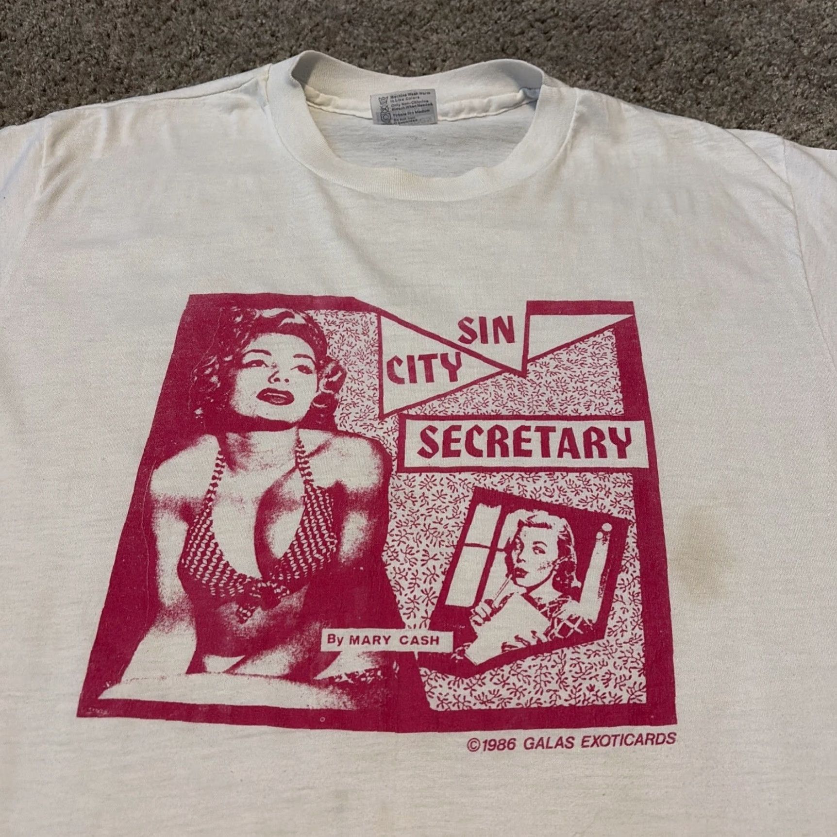 Hanes VINTAGE 1986 Galas Exoticards Sin City Secretary Mary Cash Exot ic Raunchy Art T-Shirt Hanes White XL Unisex Adults Marie Mens Shirt Size US XL / EU 56 / 4 - 3 Thumbnail