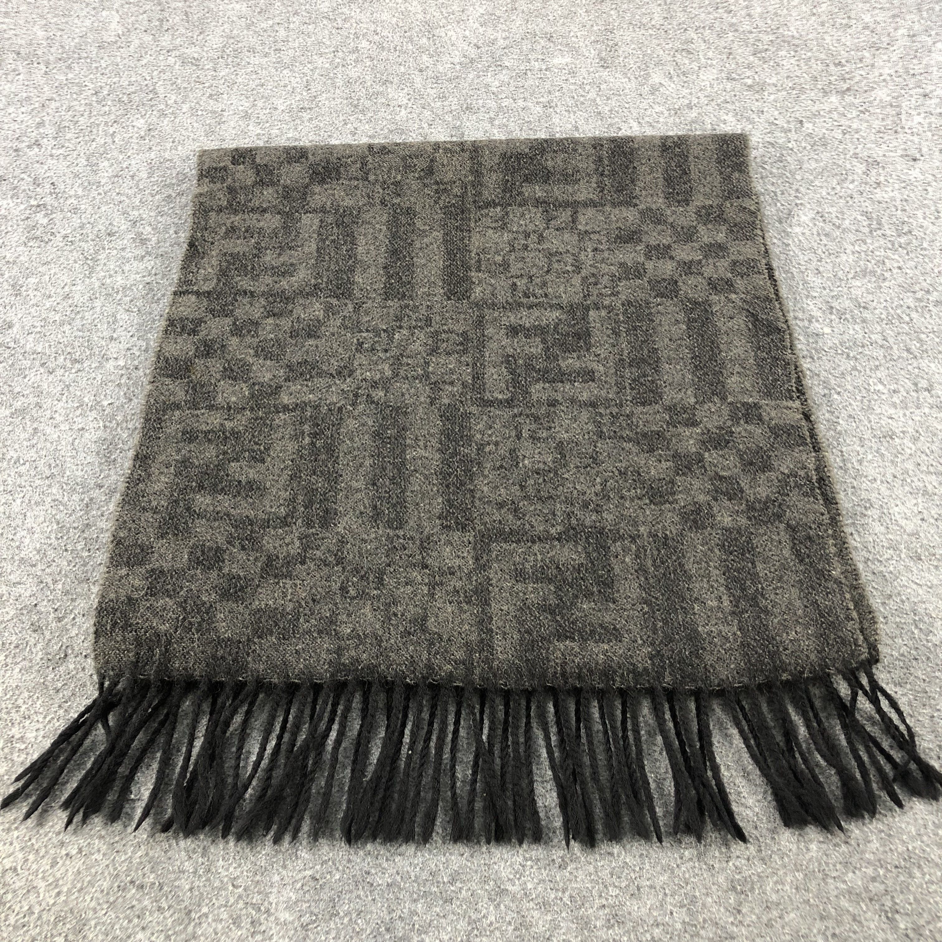 Fendi Fendi FF Monogram Wool Scarf Muffler V732 Size ONE SIZE - 2 Thumbnail