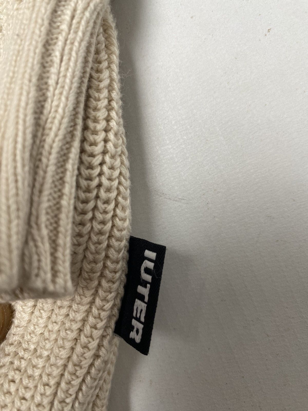 Iuter Sweater IUTER SIZE L used Size US L / EU 52-54 / 3 - 3 Thumbnail