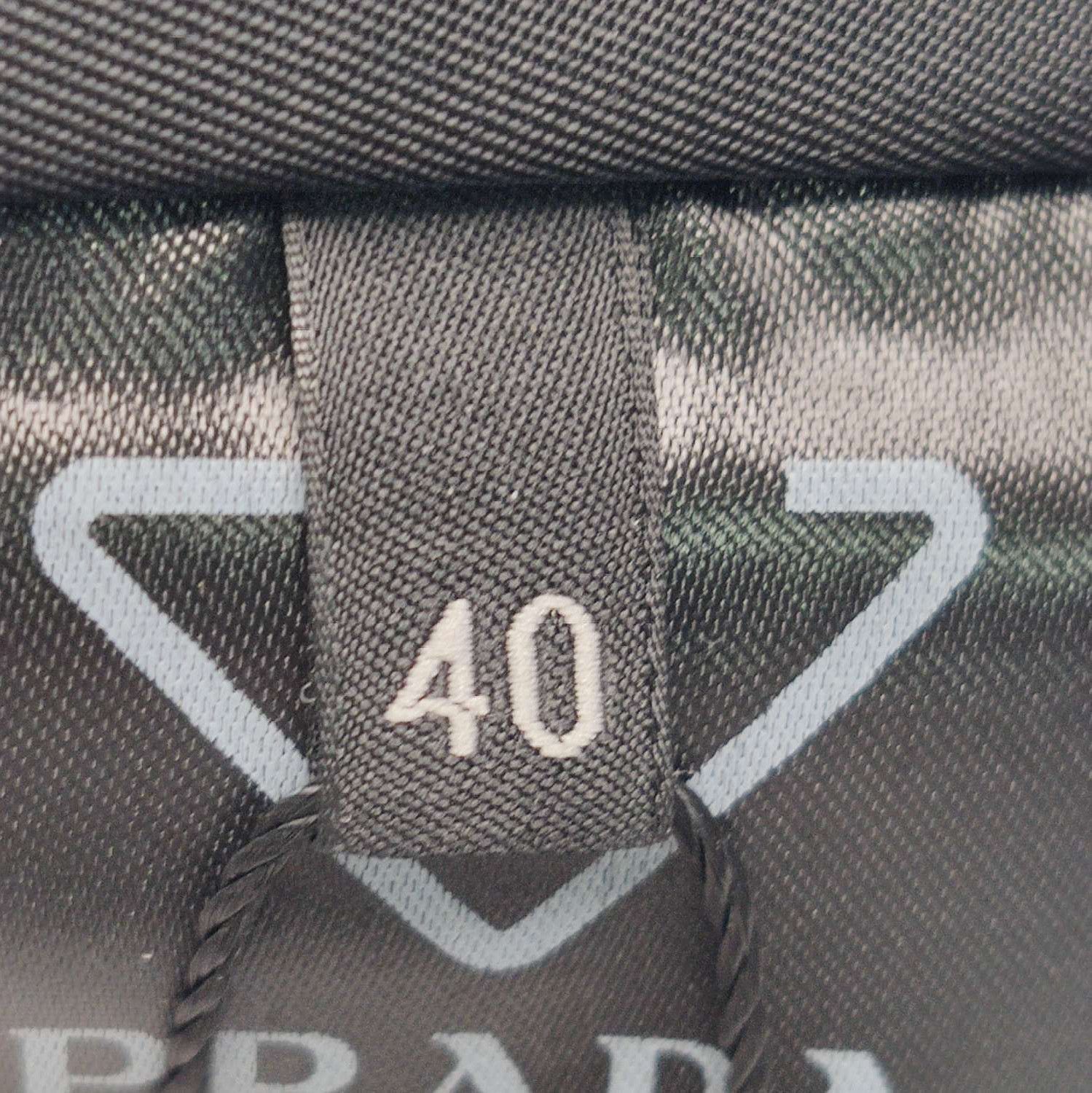 Prada Prada Black Zip Vest with Triangle Logo . Size M / US 6-8 / IT 42-44 - 5 Thumbnail
