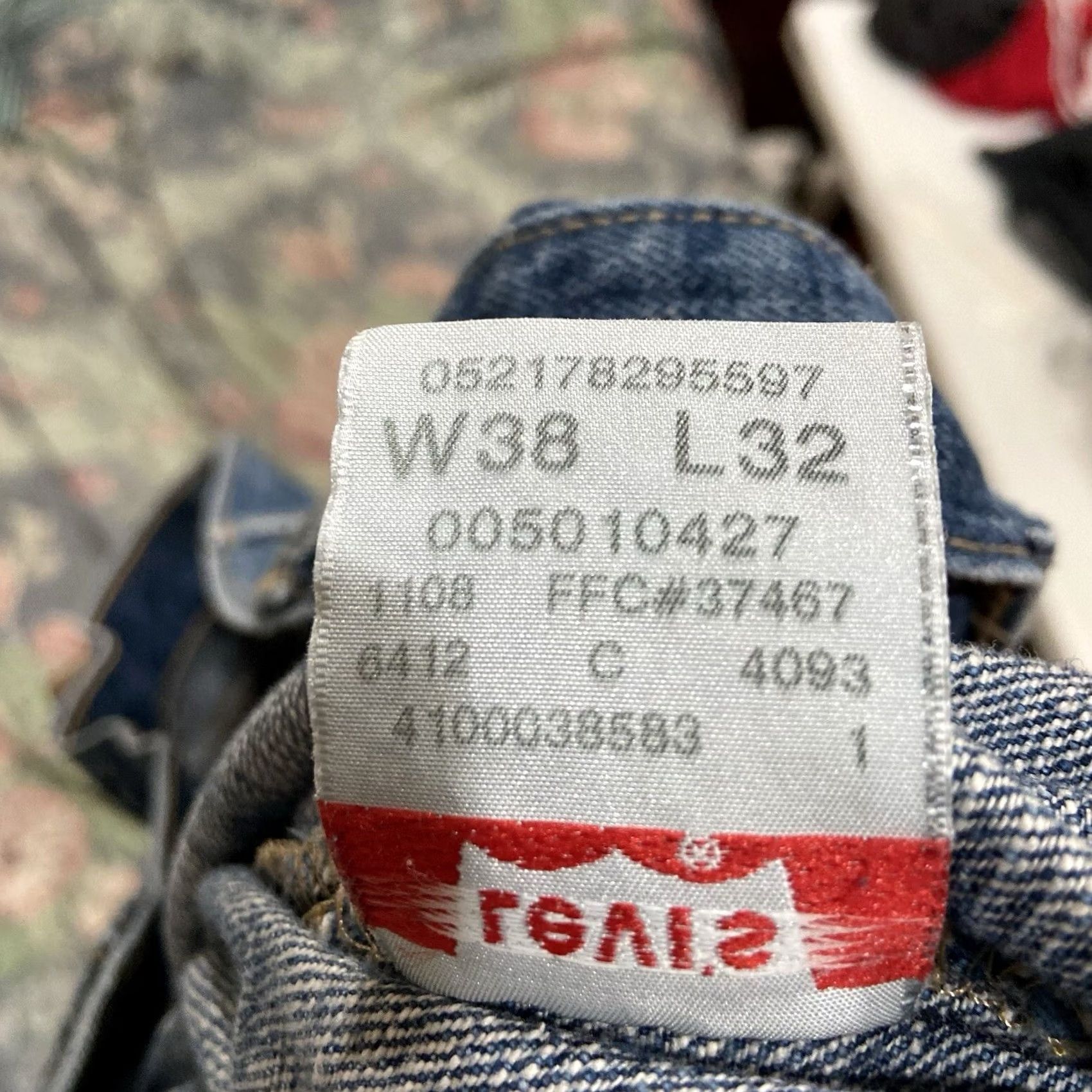 Levi's Levi's 501 Jeans Mens 38x32 Blue Denim Button Fly Levi'S 501 Series 90s USA Size US 32 / EU 48 - 7 Thumbnail