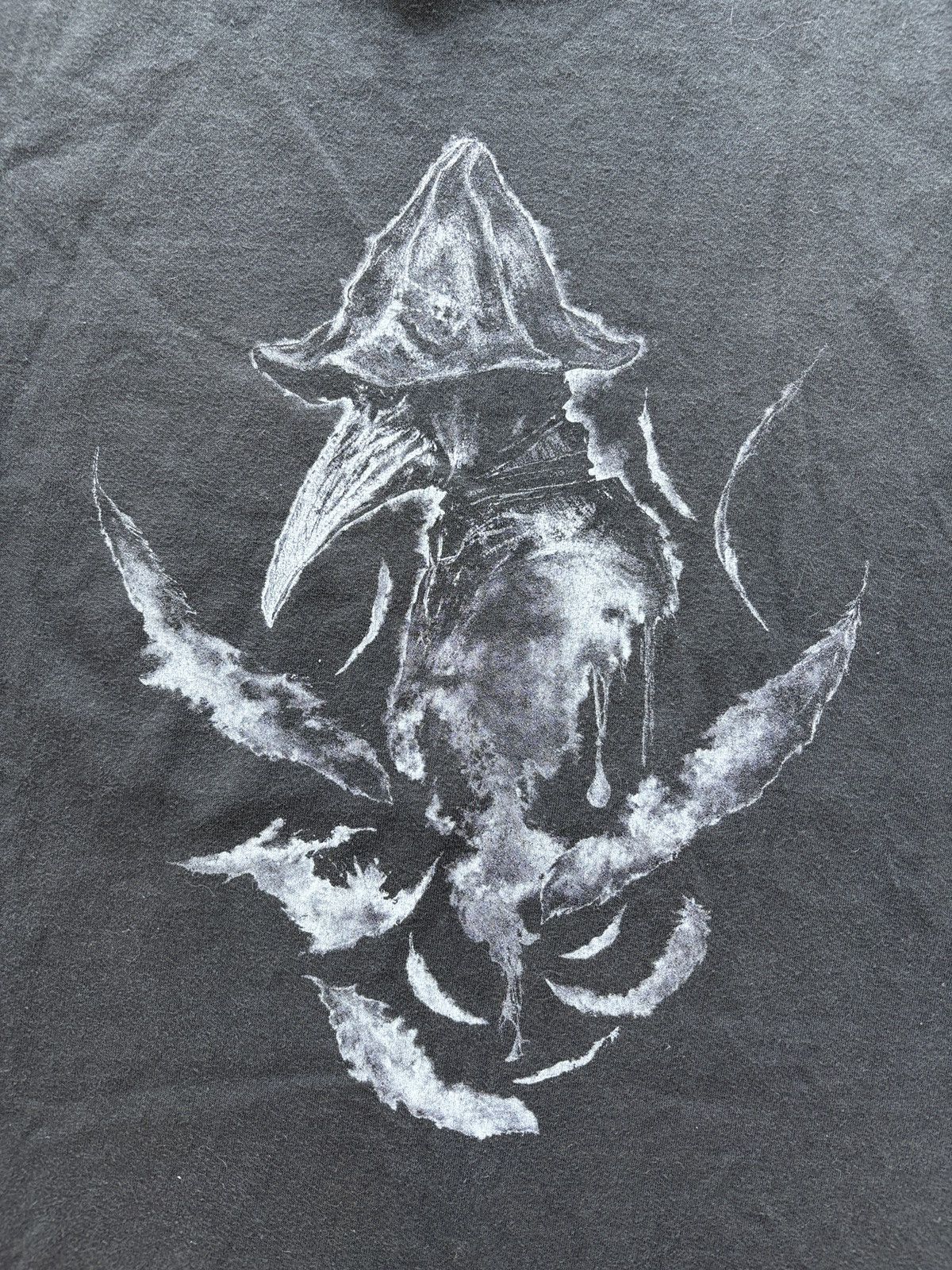 Japanese Brand Bloodborne x TORCH TORCH Eileen the Crow Graphic Tee Size US L / EU 52-54 / 3 - 2 Thumbnail