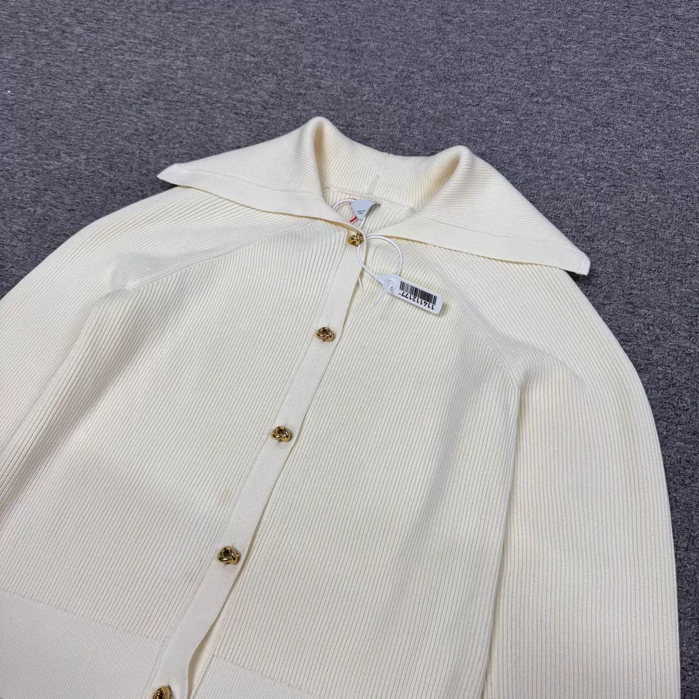 Bottega Veneta BV cream knit cardigan large lapel gold buttons M Size M / US 6-8 / IT 42-44 - 3 Thumbnail