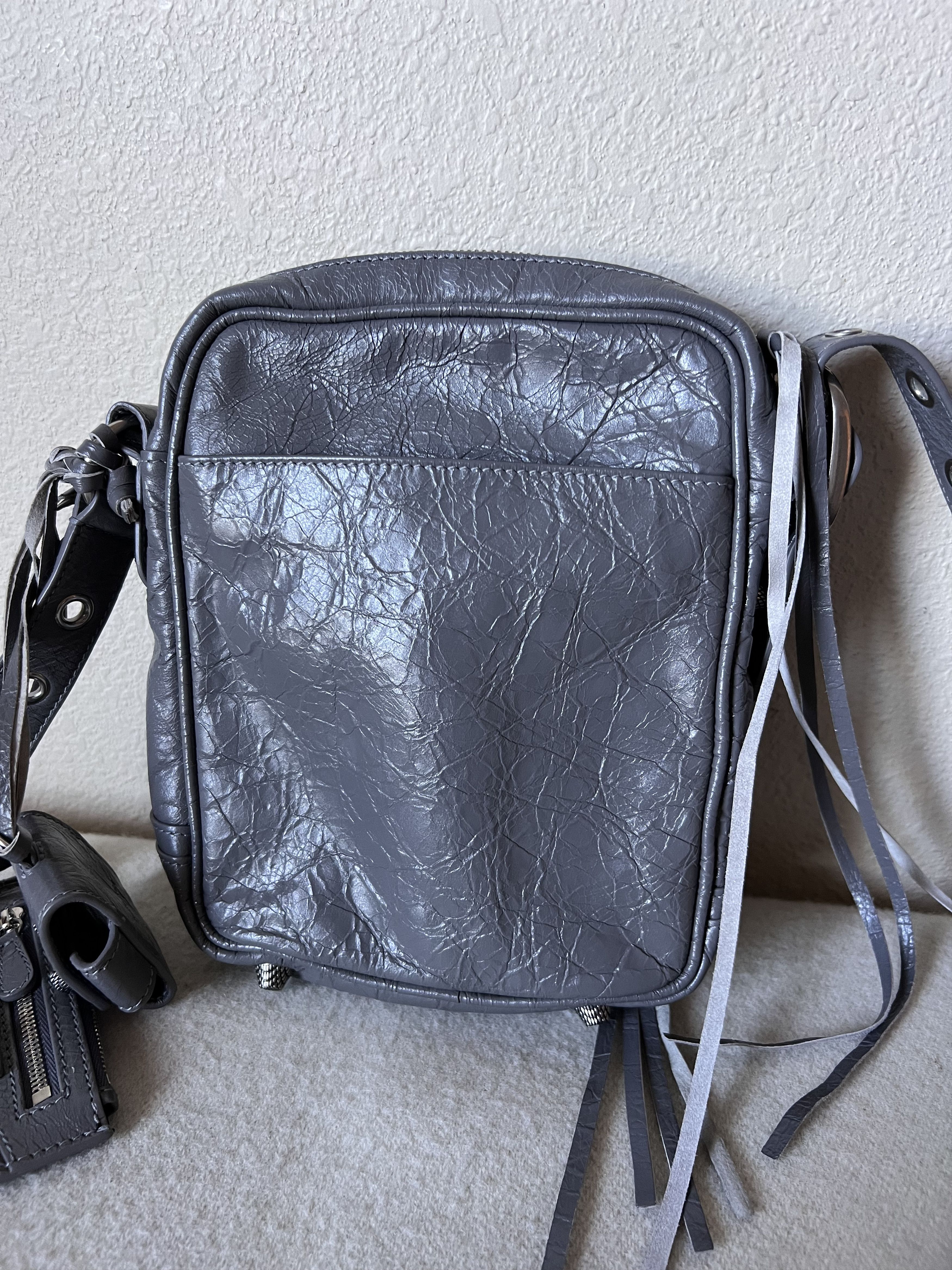 Balenciaga Balenciaga Le Cagole Crossbody Bag in Gray Size ONE SIZE - 6 Thumbnail