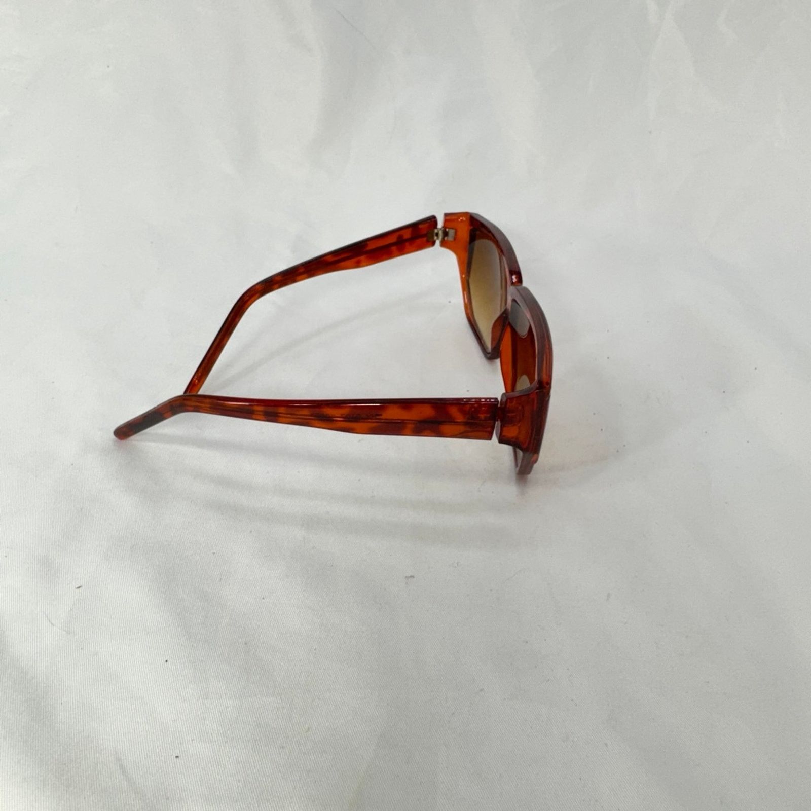 NBDN Nobrandedon VTG woman’s sunglasses Size ONE SIZE - 2 Thumbnail
