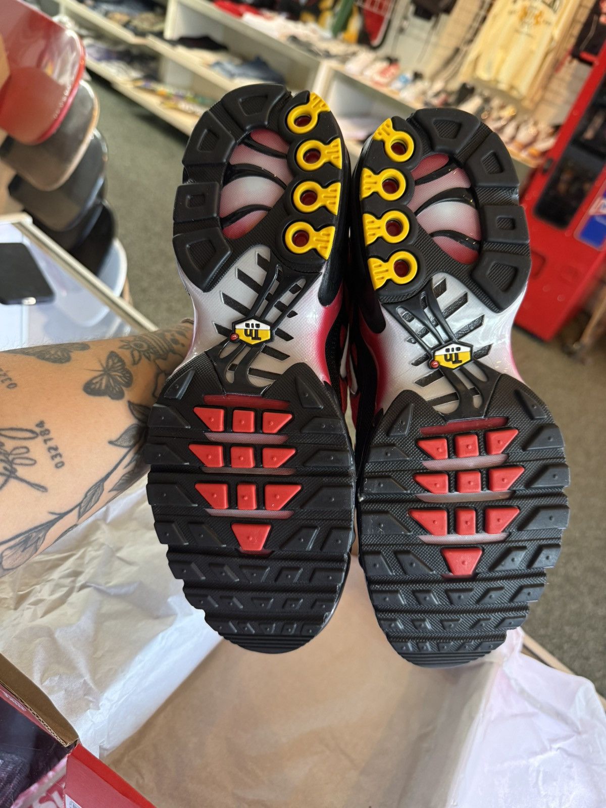 Nike Nike air max plus Size US 10.5 / EU 43-44 - 5 Thumbnail