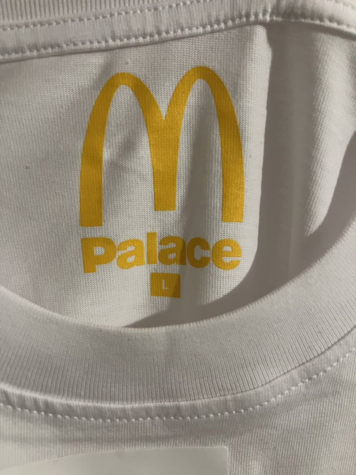 Palace Brand new Palace X McDonald’s Collab Size US L / EU 52-54 / 3 - 2 Thumbnail