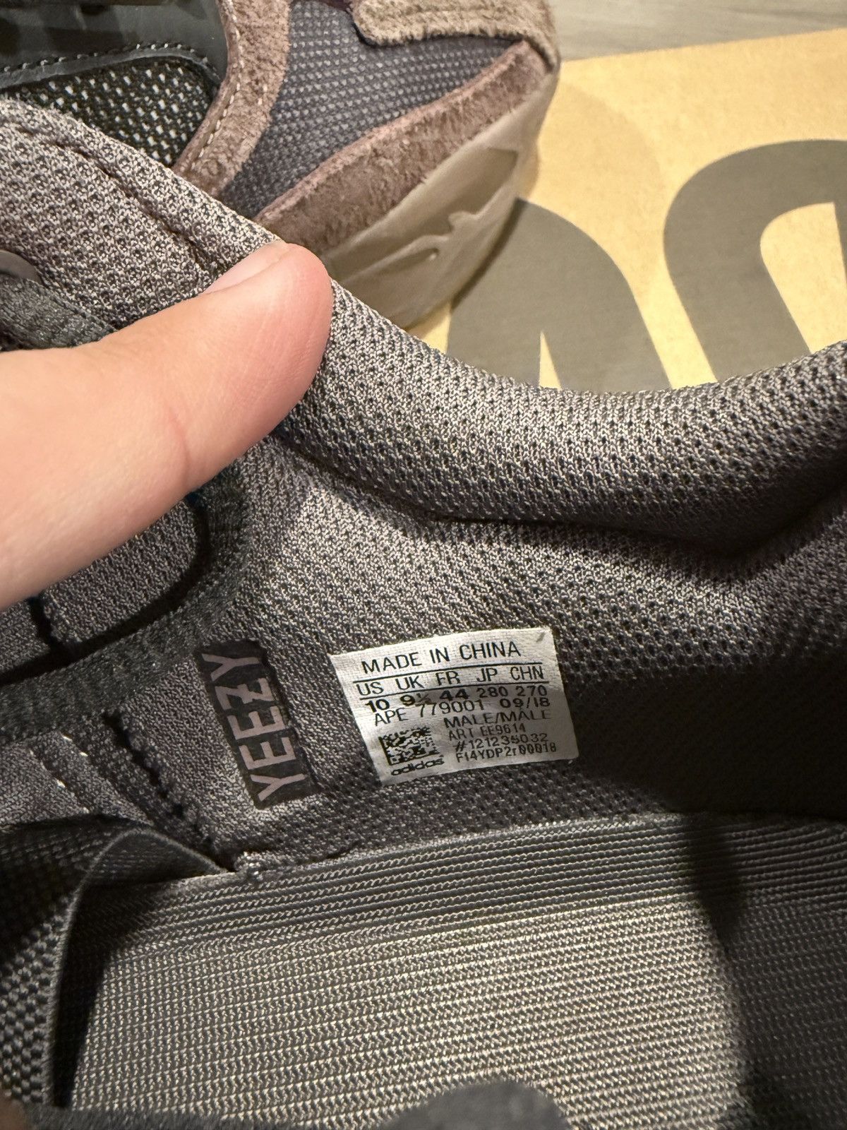 Adidas Adidas Yeezy Boost 700 Mauve 2018 (EE9614) Size US 10 / EU 43 - 5 Thumbnail