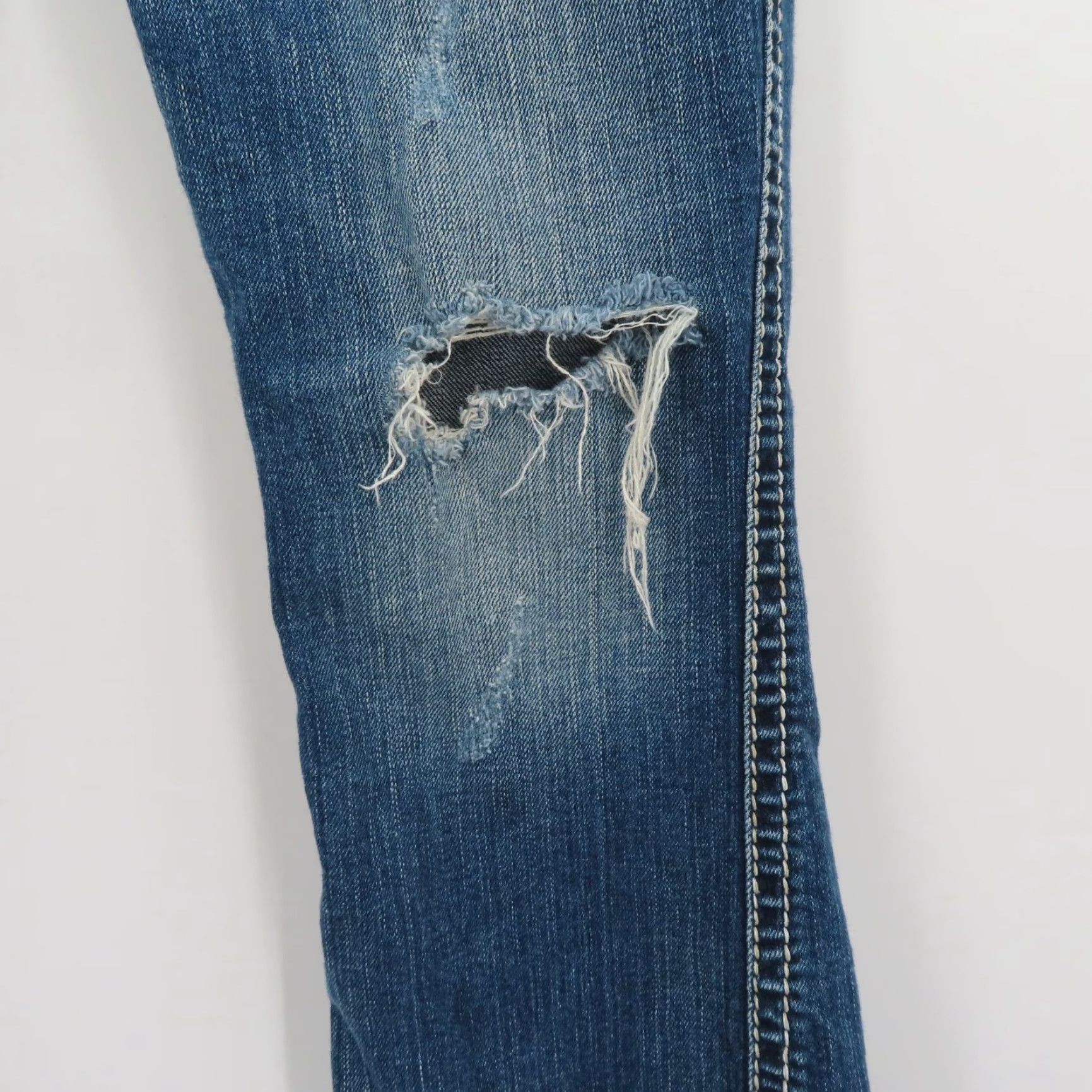 Silver Jeans Co. Silver Jeans Women 5 Twisted Bootcut Distressed Denim Solid Blue White Seams Jeans Women Size 5 Bootcut 5-Pocket Denim Cotton Blend Vintage No Size 27" / US 4 / IT 40 - 7 Thumbnail