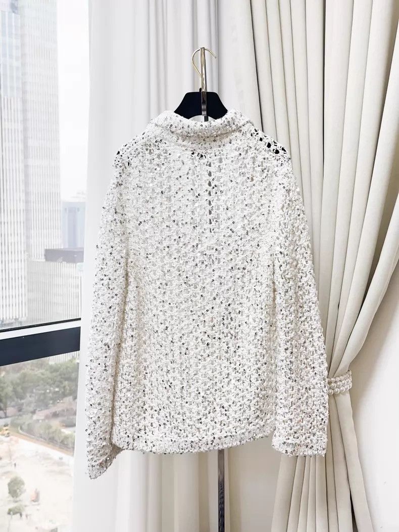 Chanel Chanel Hollow-in Knitted Sequin Diamond Button Knitted Car Size XS / US 0-2 / IT 36-38 - 3 Thumbnail