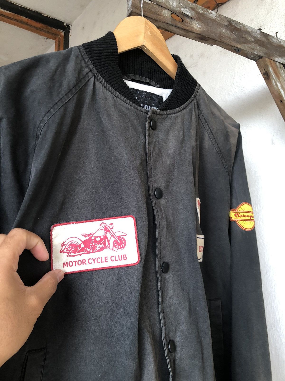 Von Dutch Vintage Von Dutch Big Logo Faded Colour Bomber Jacket Size US L / EU 52-54 / 3 - 9 Thumbnail