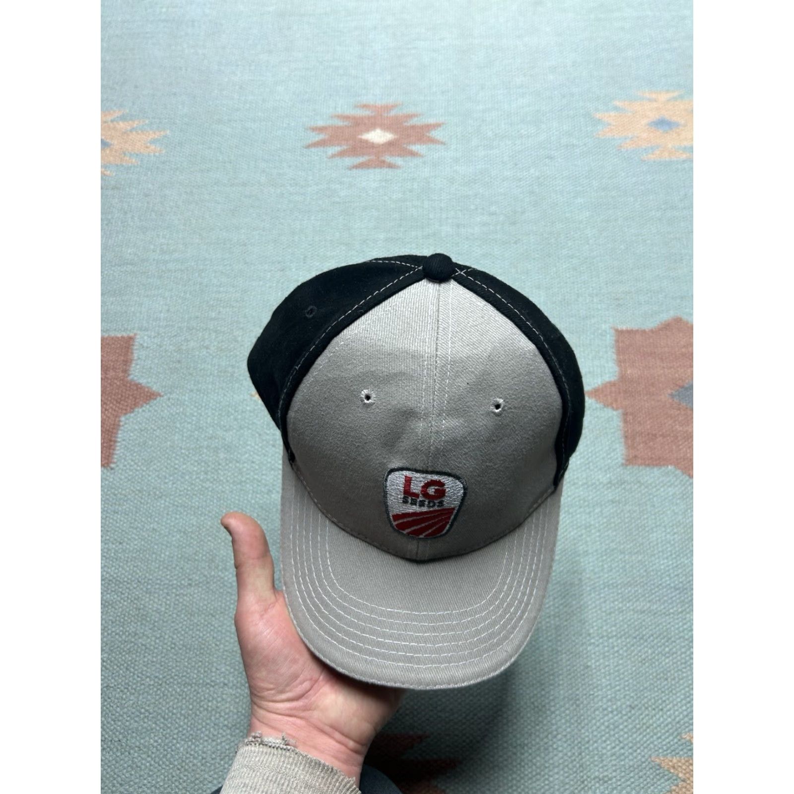 Vintage **ADJUSTABLE EMBRODIRY BLACK LG SEEDS STRAPBACK HAT CAP** User: **ADJUSTABLE EMBROIDERED LG SEEDS BLACK STRAPBACK HAT CAP** Size ONE SIZE - 3 Thumbnail