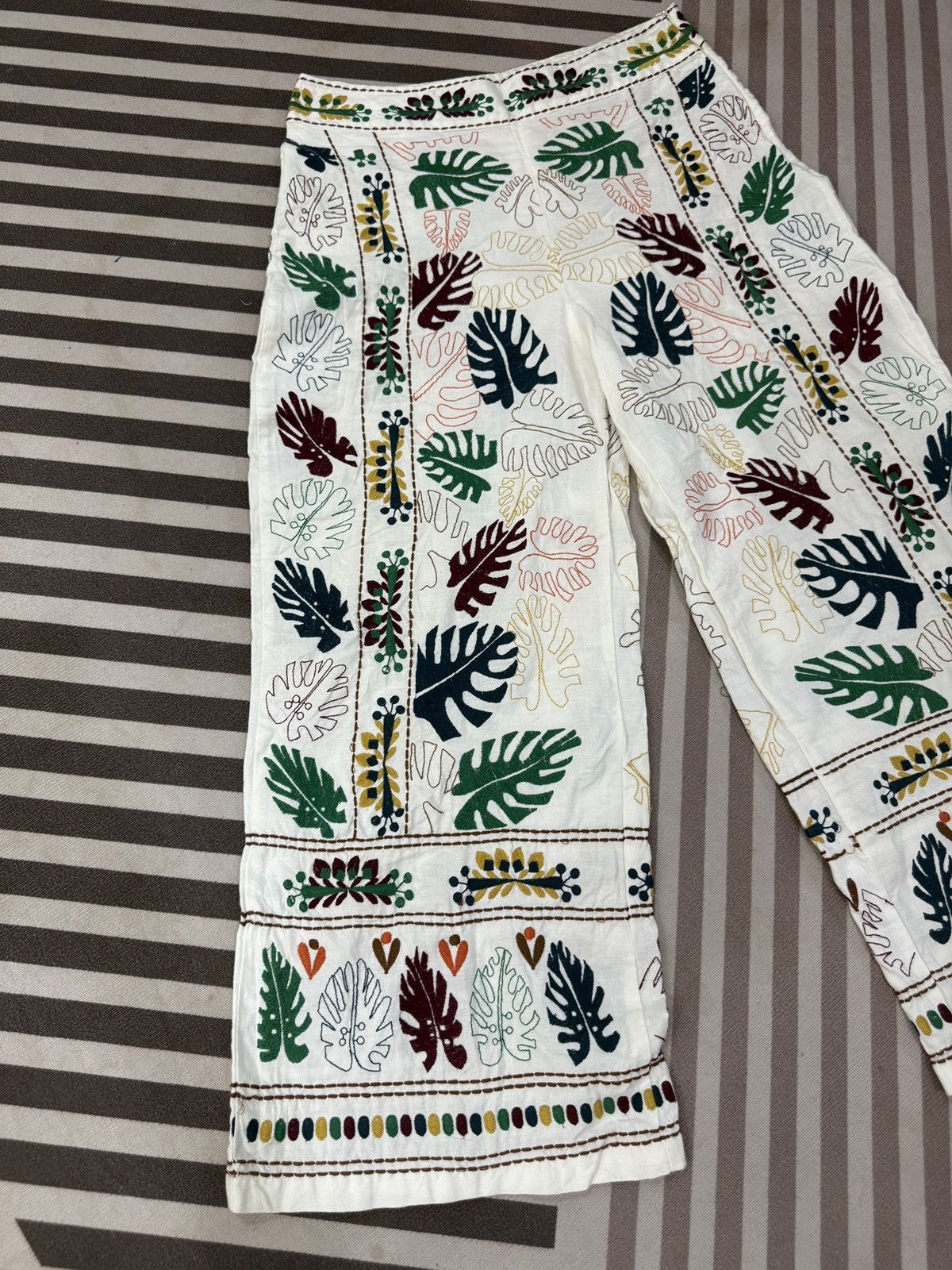 Zara 🔥🔥🔥ARCHIVE ZARA EMBROIDERY FLORAL PANTS Size 30" / US 8 / IT 44 - 6 Thumbnail