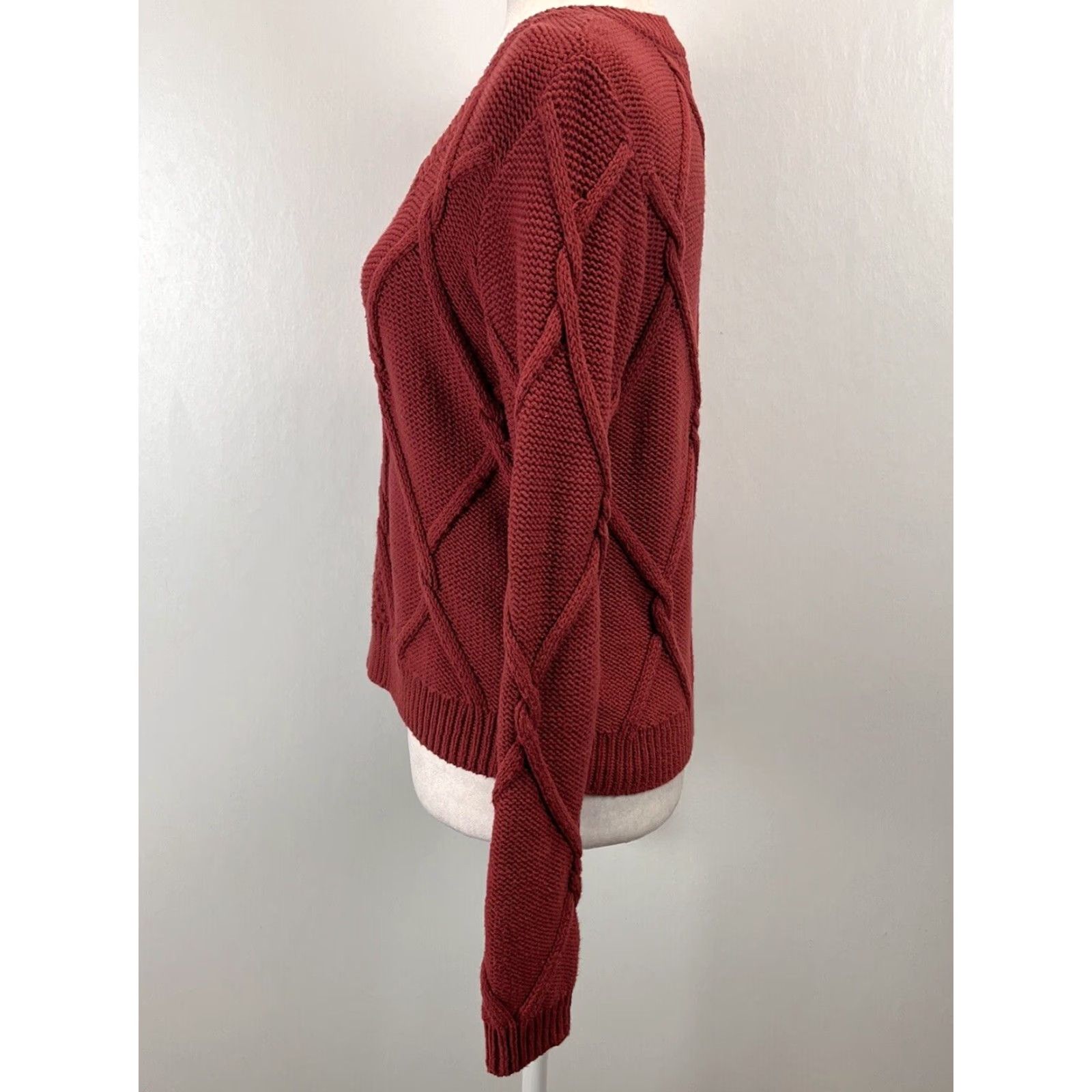 Vintage CAbi Women's Sweater Size S Mulberry Red Cable Knit Square Neck Pullover Cotton Blend Knit Size S / US 4 / IT 40 - 2 Thumbnail