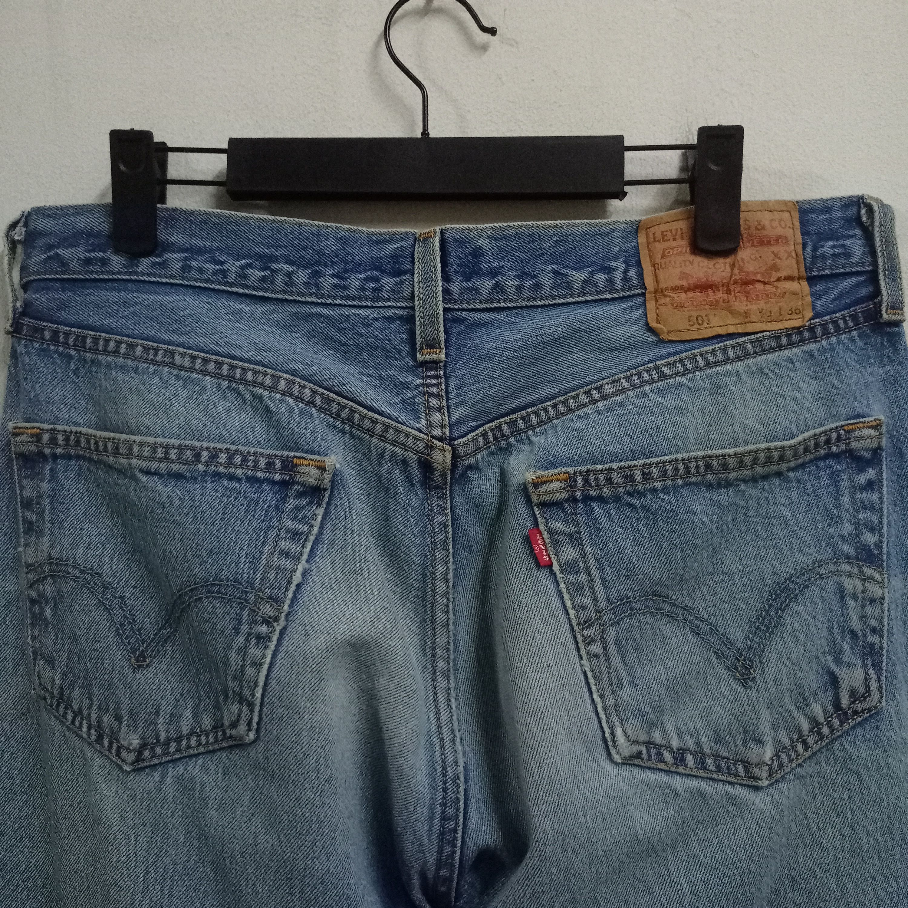 Levi's Vintage 90s Levis 501 Blue Wash Ripped Style Baggy Jeans Size US 32 / EU 48 - 7 Thumbnail
