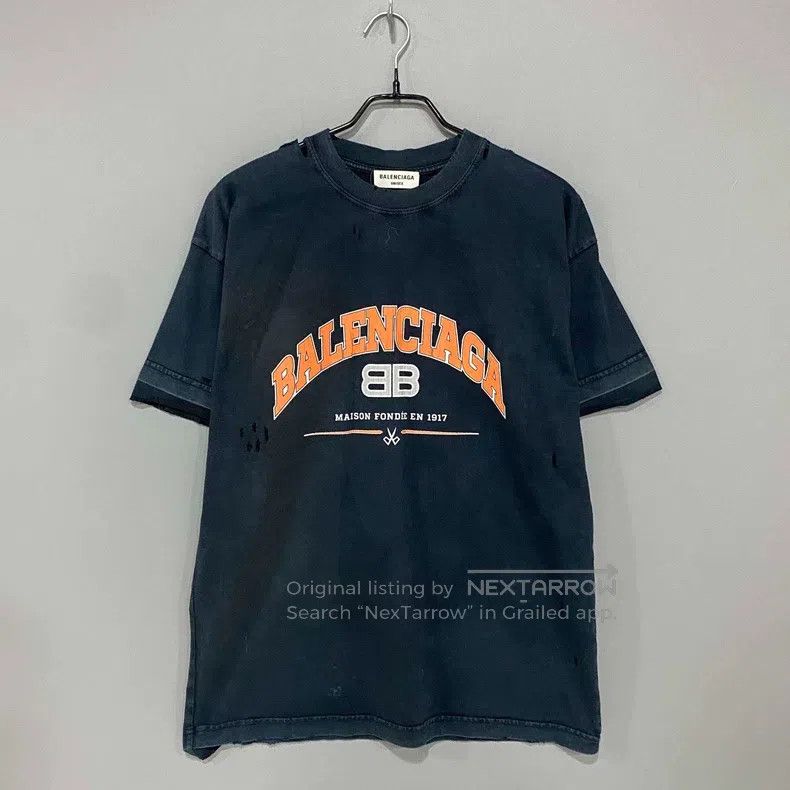 Balenciaga Balenciaga Distressed Logo Short Sleeve Size US S / EU 44-46 / 1 - 1 Thumbnail