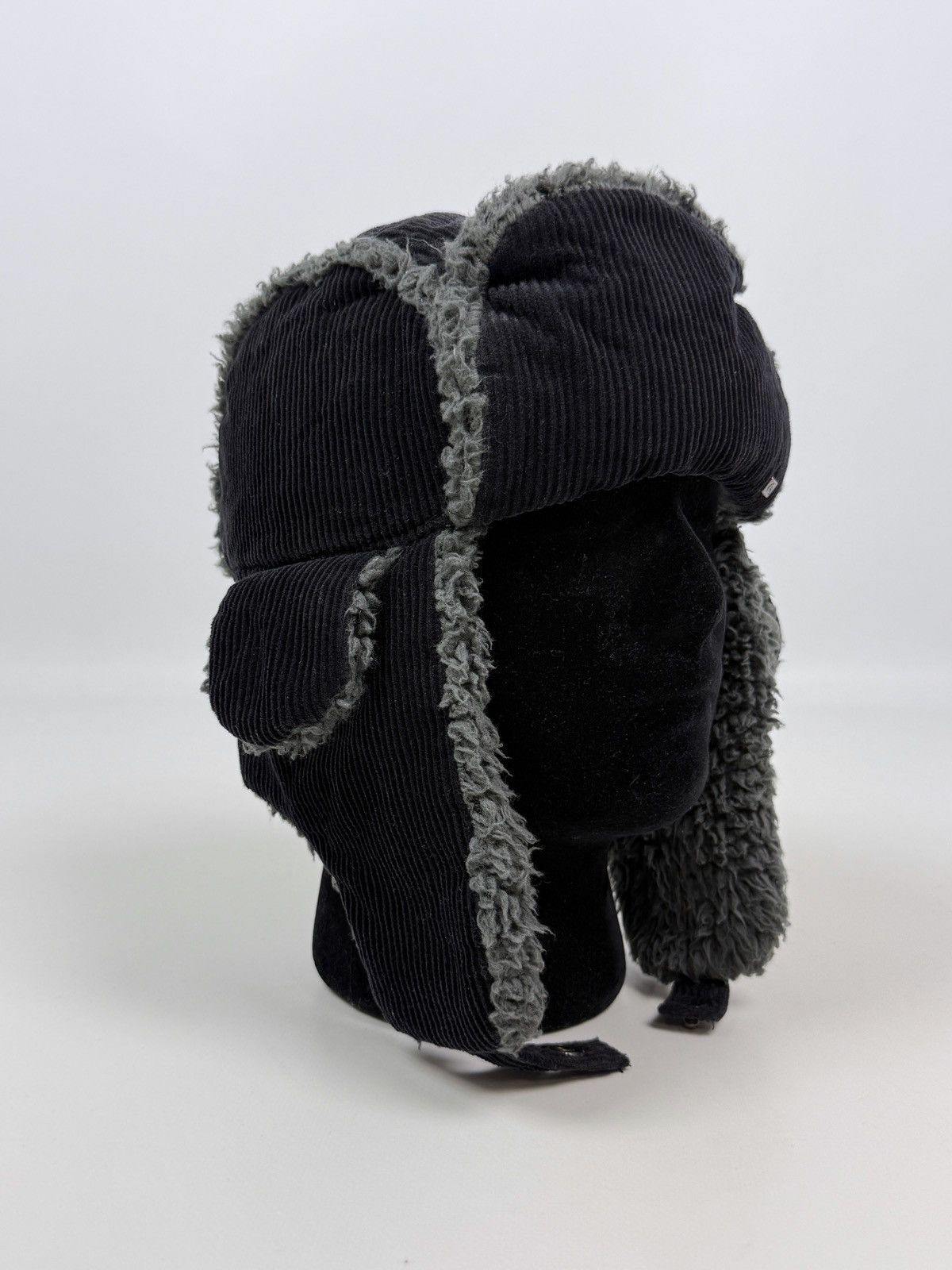 Quiksilver Quiksilver Black Corduroy Faux Fur Ushanka Trapper Hat Size ONE SIZE - 1 Thumbnail