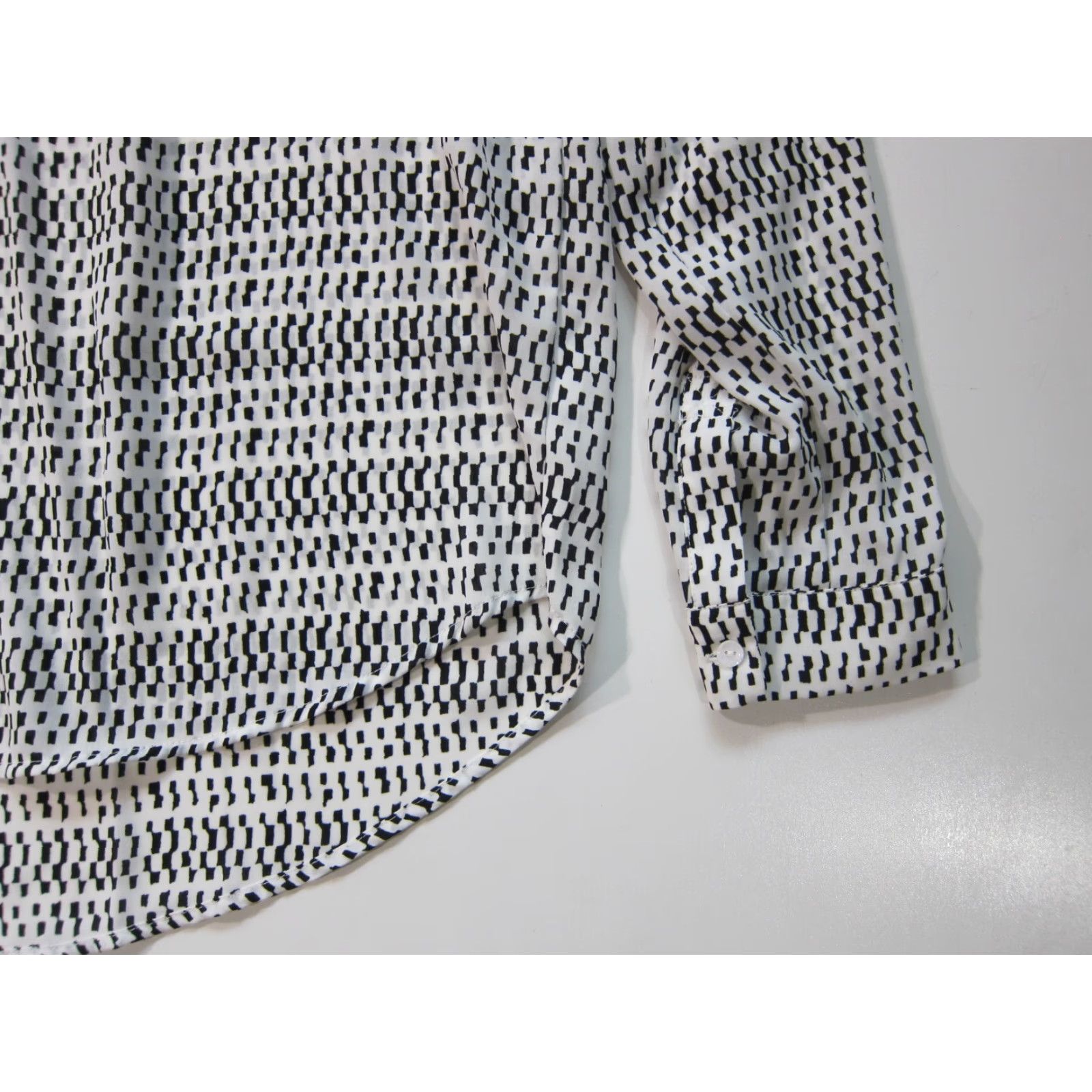 Anthropologie VINTAGE Lumiere Anthropologie Black White Geometric Long Sleeve V-Neck Blouse Large Size L / US 10 / IT 46 - 5 Thumbnail