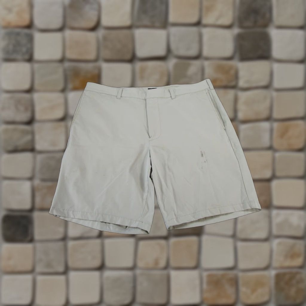J.Crew J.CREW Shorts Mens 36 Beige Lightweight 9" Chino Casual, Travel, Workwear Cotton Polyester - Read Size US 36 / EU 52 - 1 Thumbnail