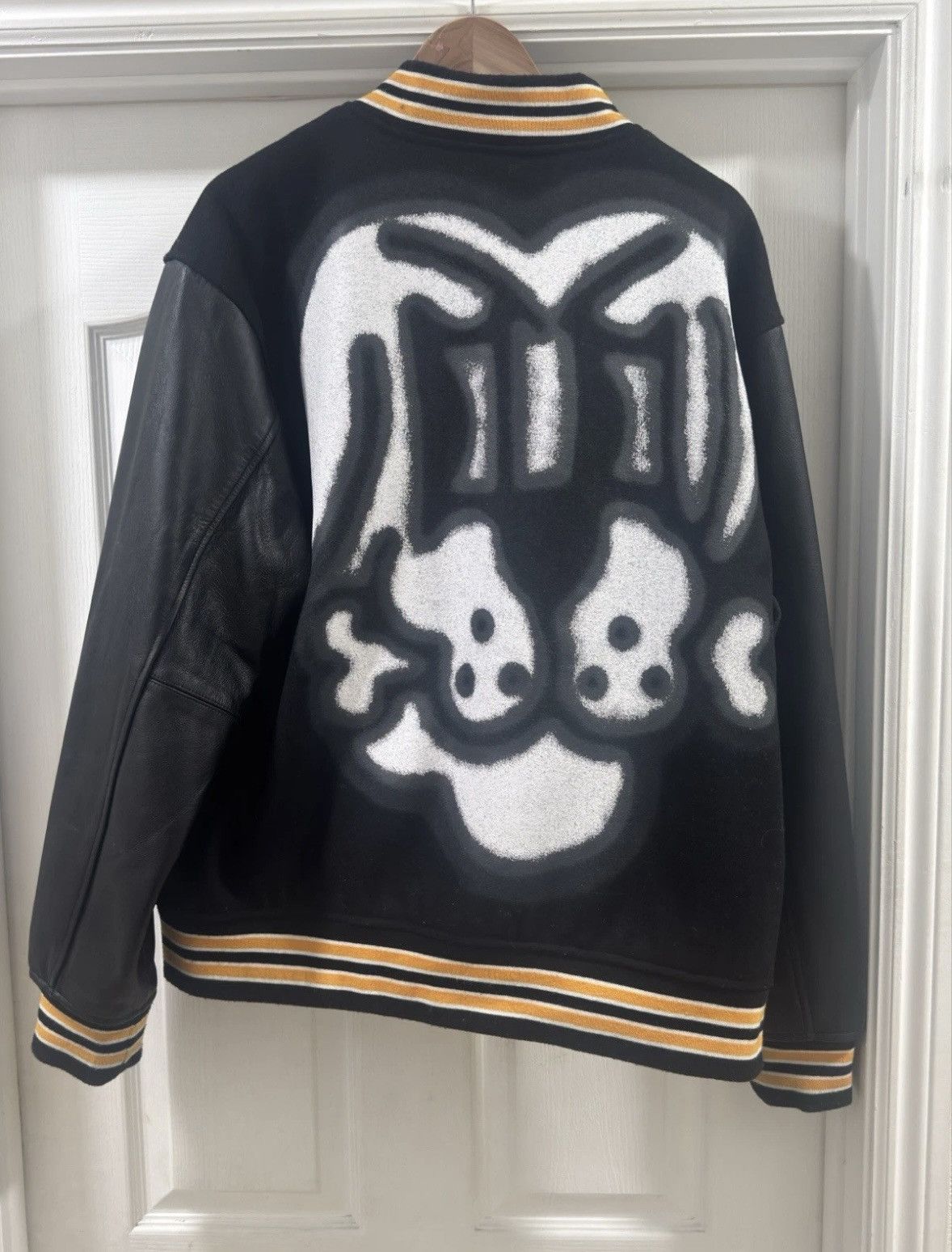 Supreme Size XL- SUPREME BONE WOOL VARSITY BOMBER JACKET LEATHER Size US XL / EU 56 / 4 - 2 Thumbnail