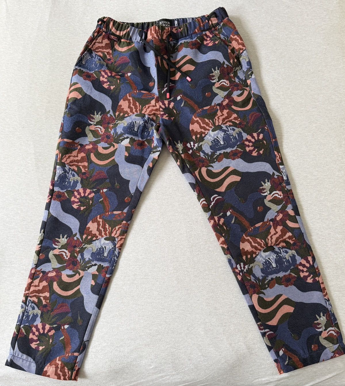 Scotch & Soda Jacquard Tapered Trousers – Abstract Motif, Structured Fit Size US 33 - 1 Thumbnail